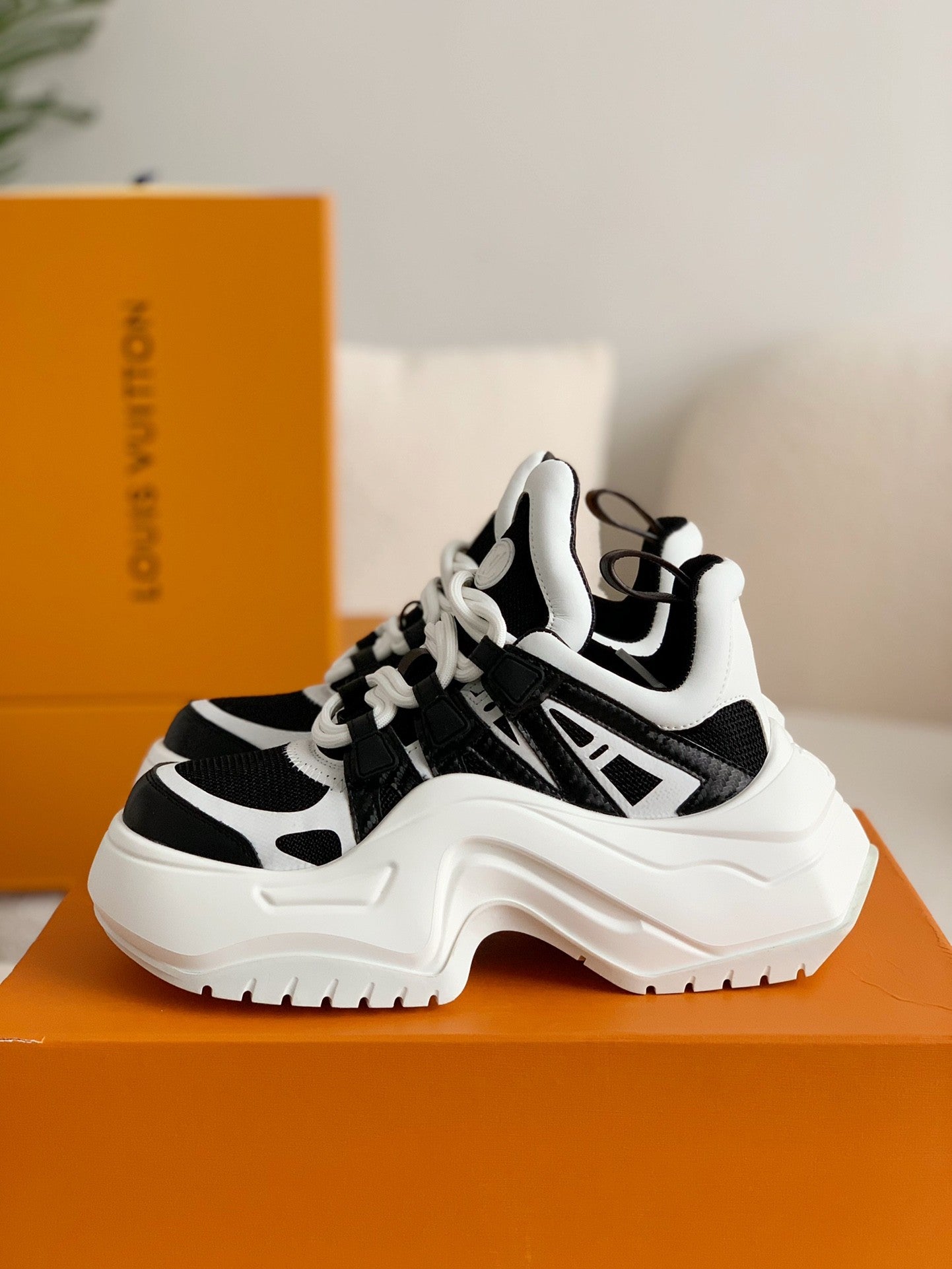 Archlight Sneaker