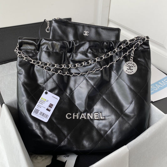 22 Large Handbags