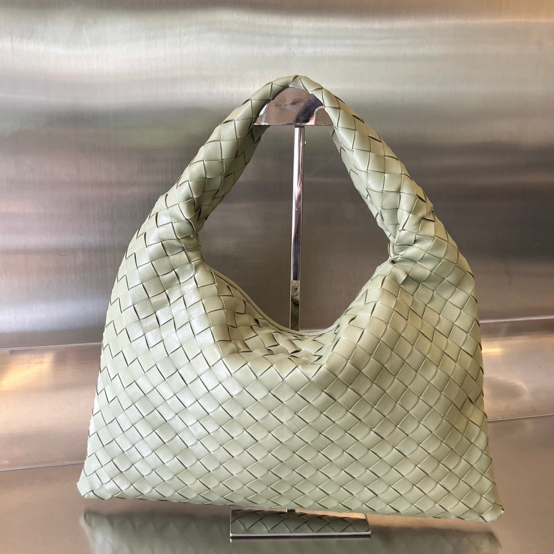 Small Hop Woven Leather Bag
