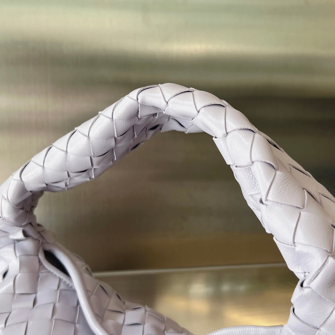 Small Hop Woven Leather Bag