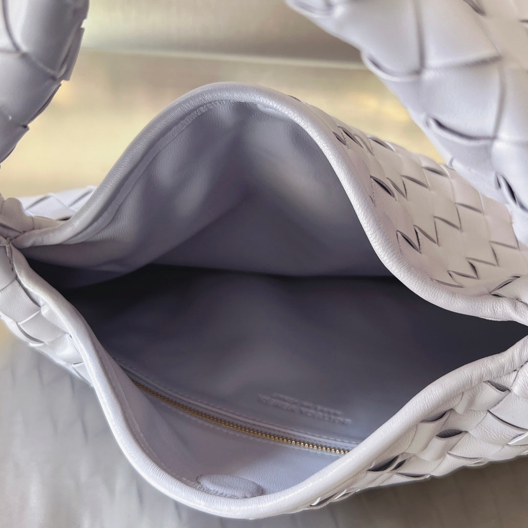 Small Hop Woven Leather Bag