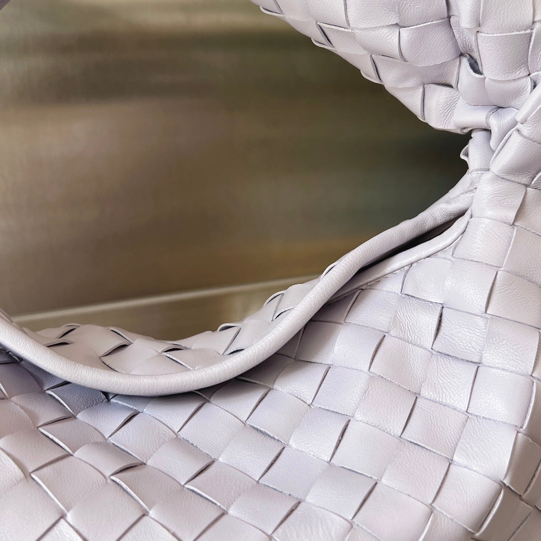 Small Hop Woven Leather Bag