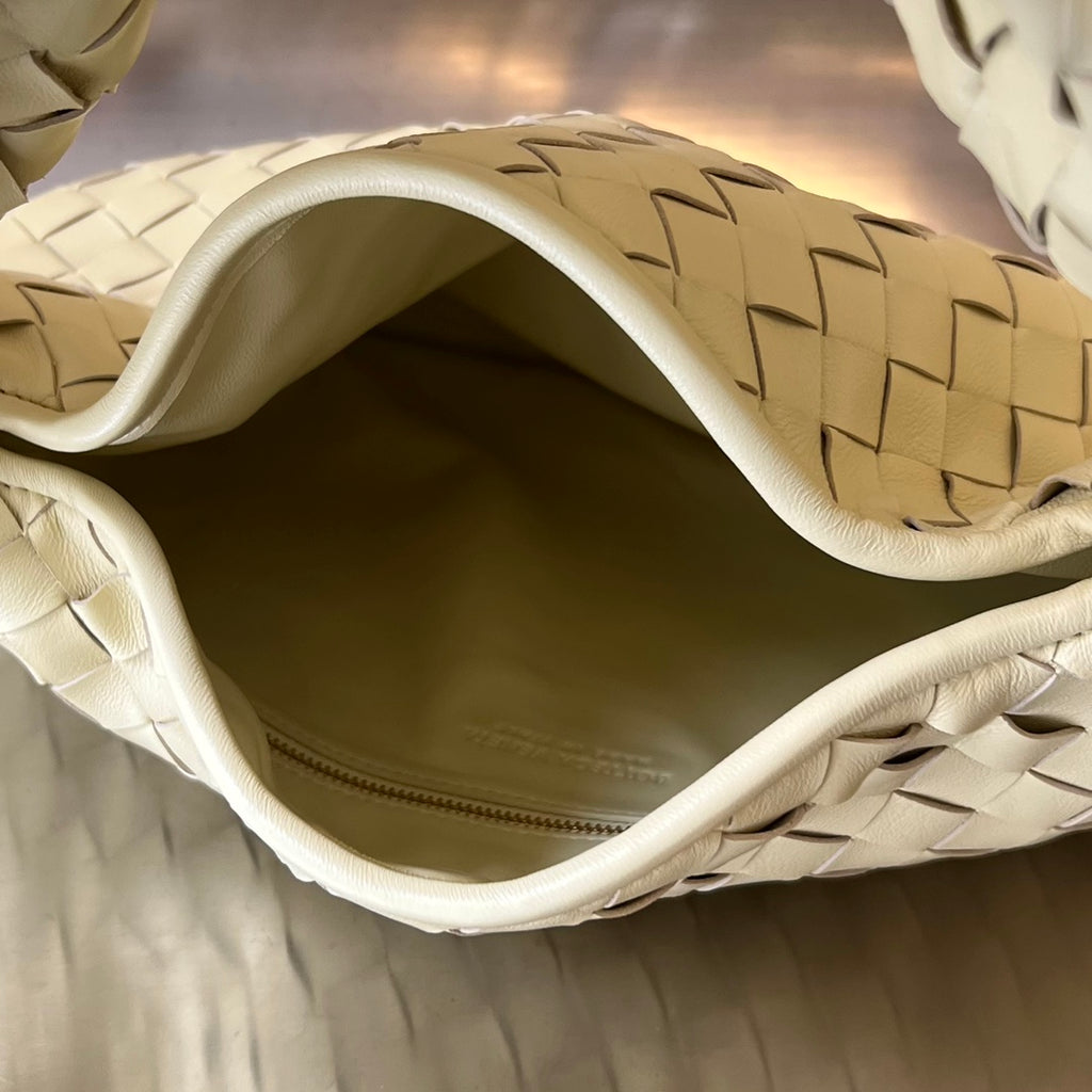 Small Hop Woven Leather Bag