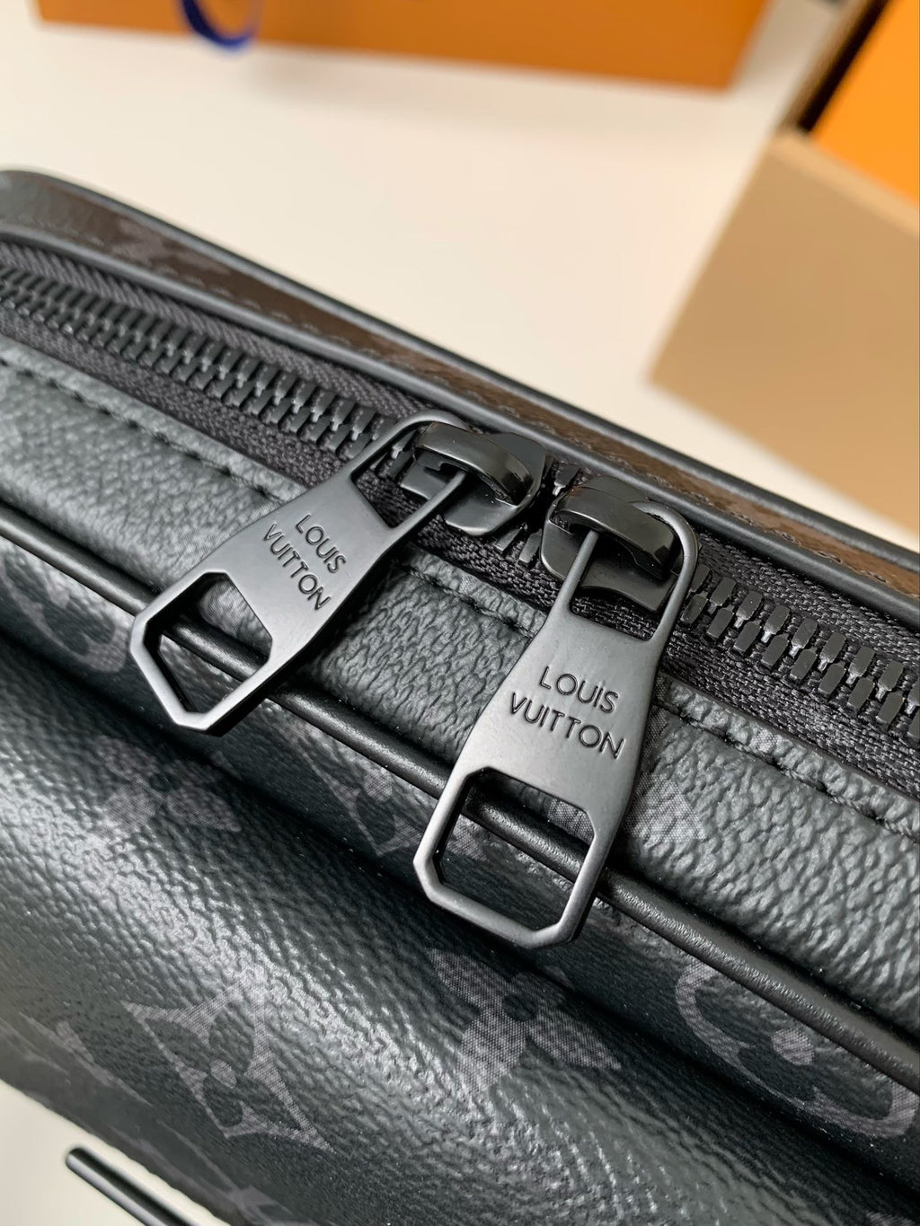 Steamer Messenger Bag