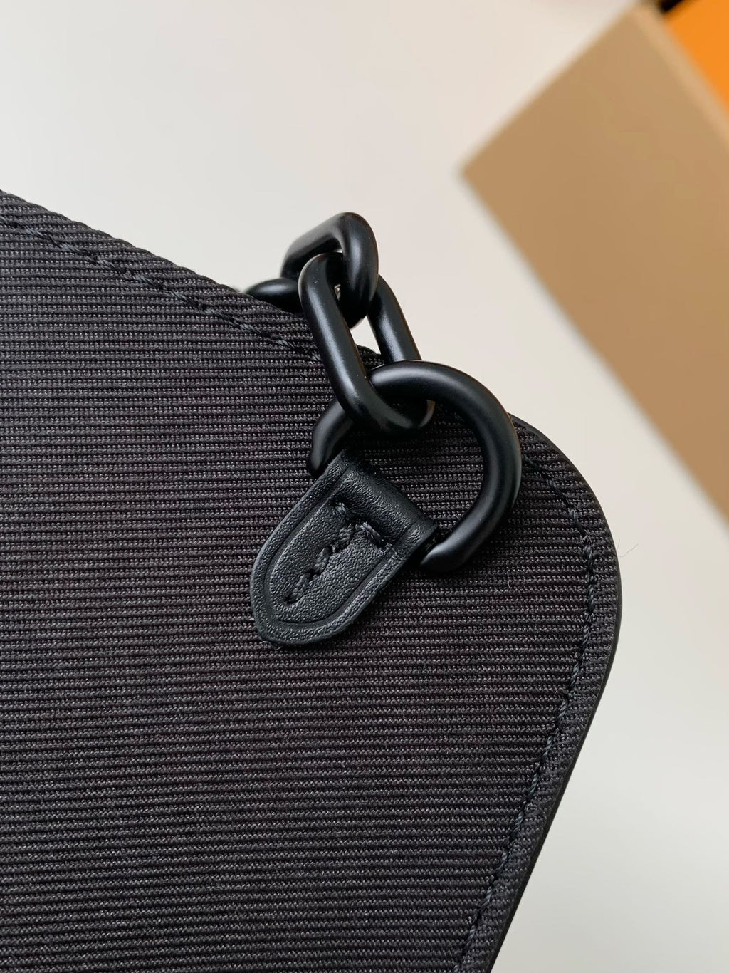 Steamer Messenger Bag