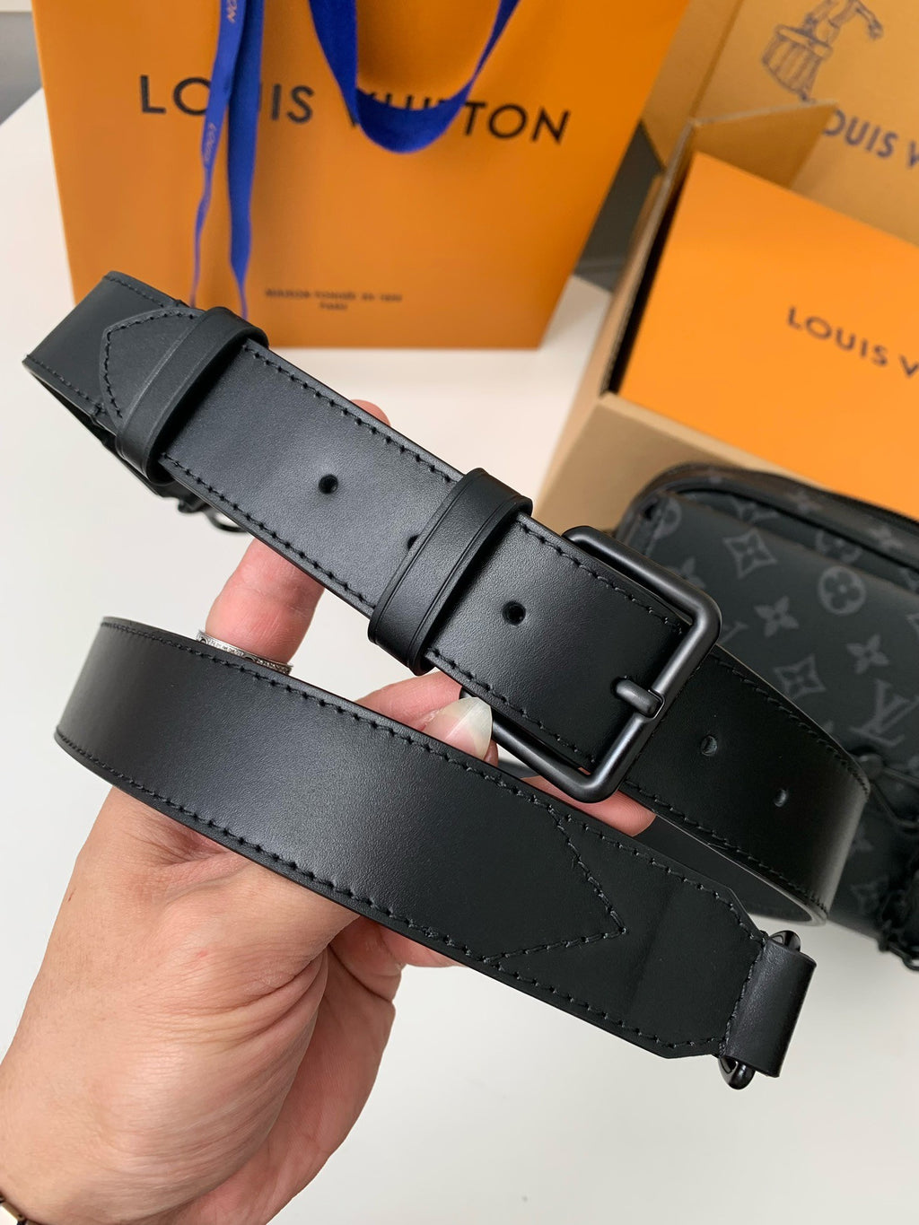 Steamer Messenger Bag