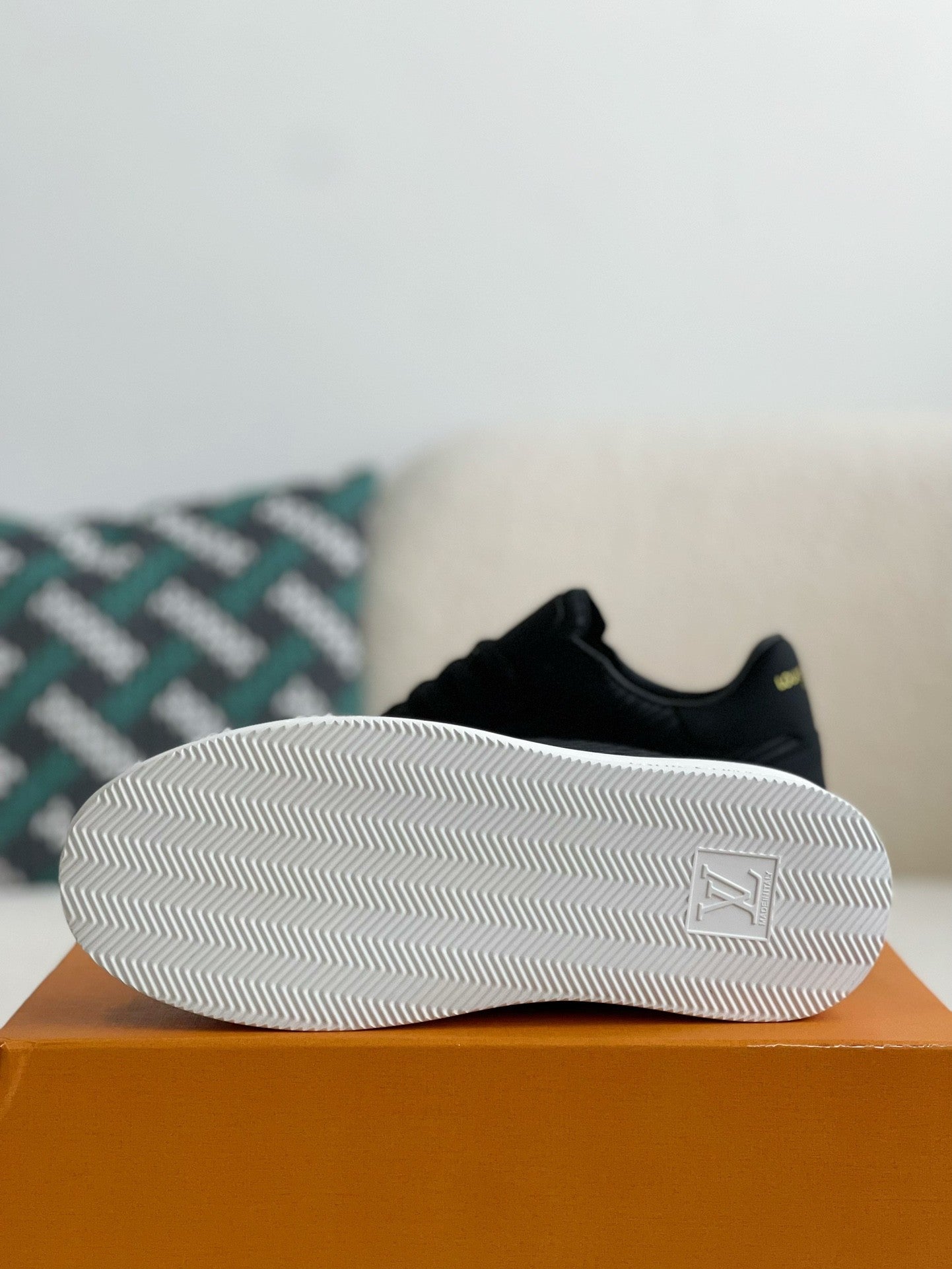 Beverly Hills Sneaker