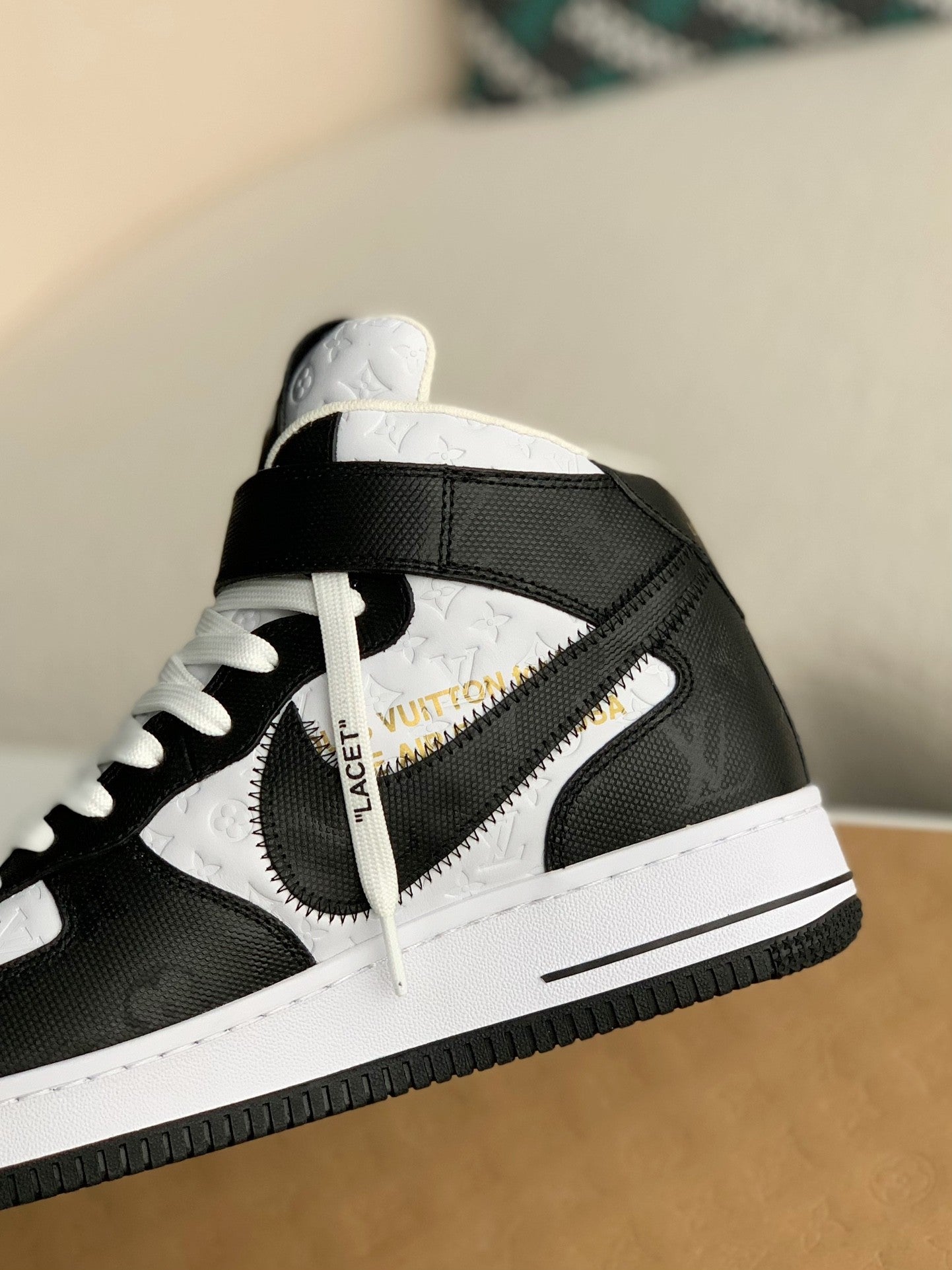 Trainer x Air High Sneaker