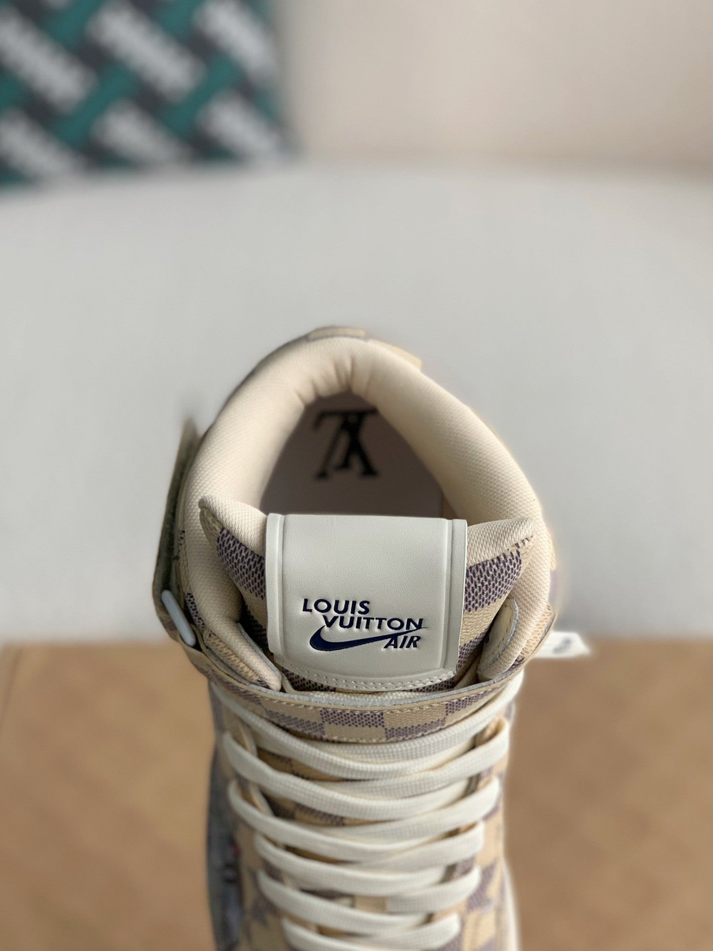 Trainer x Air High Sneaker