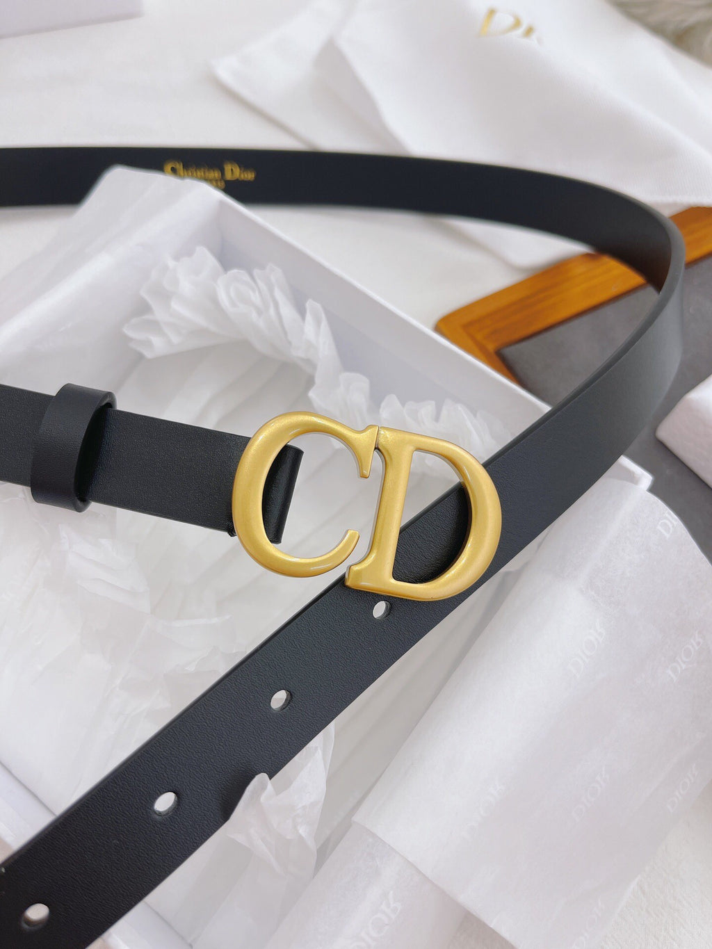 CD Buckle Leather Belt in Black – 25mm Width