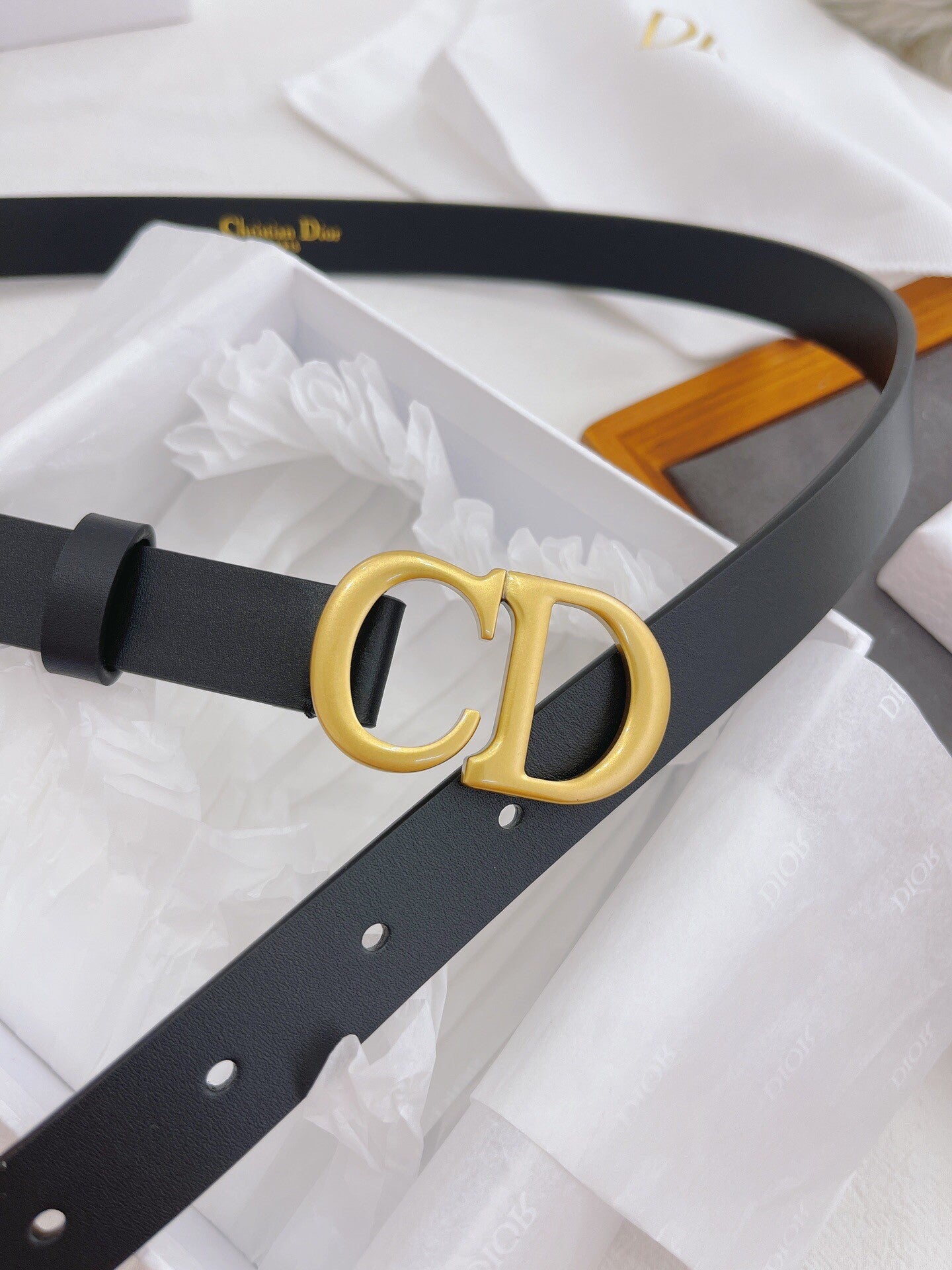 CD Buckle Leather Belt in Black – 25mm Width