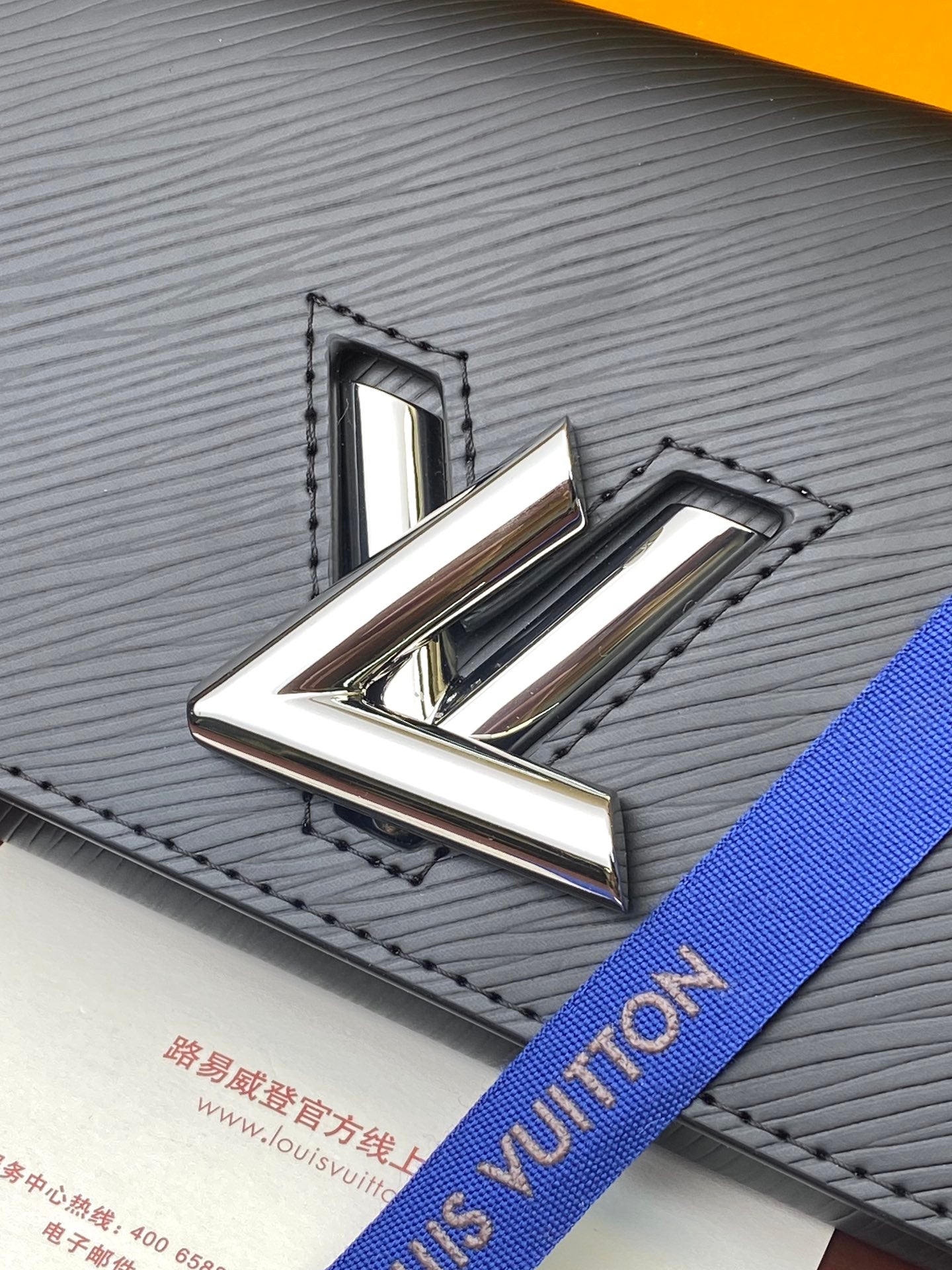 Twist Wallet – Epi Leather (Black)