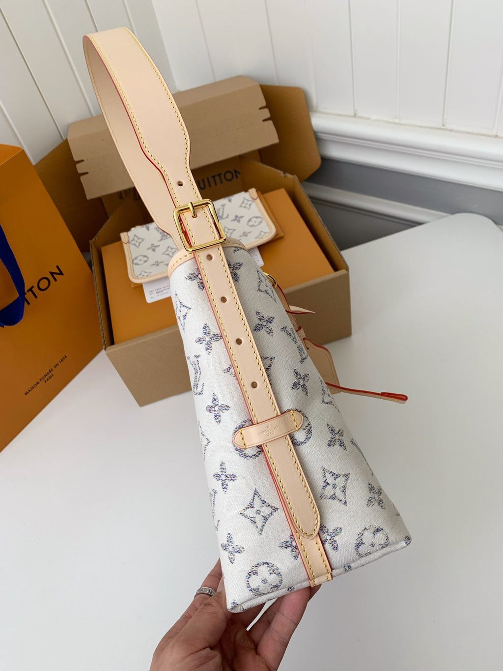 Style Carryall Small Handbag