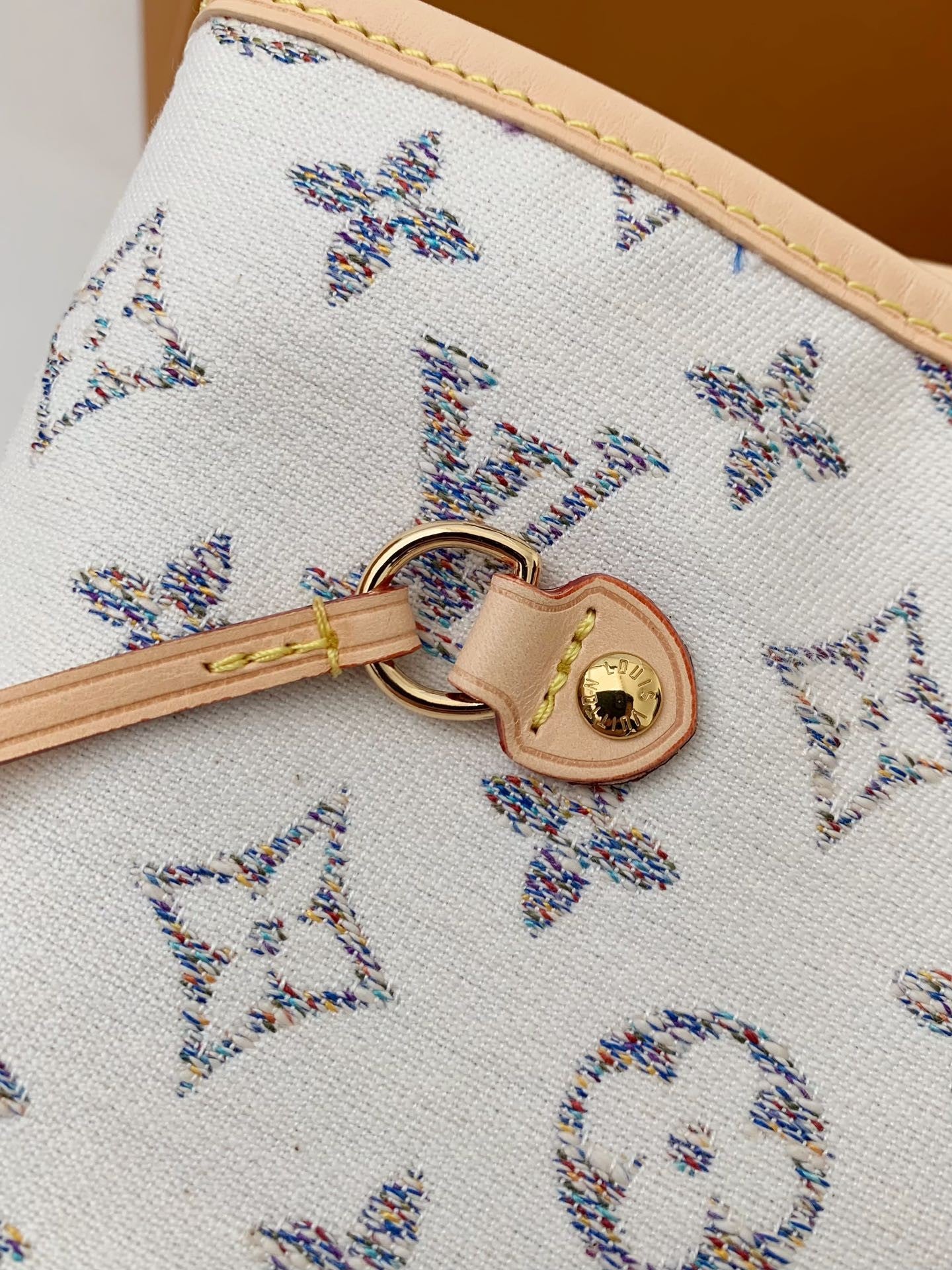 Neverfull Medium Handbag