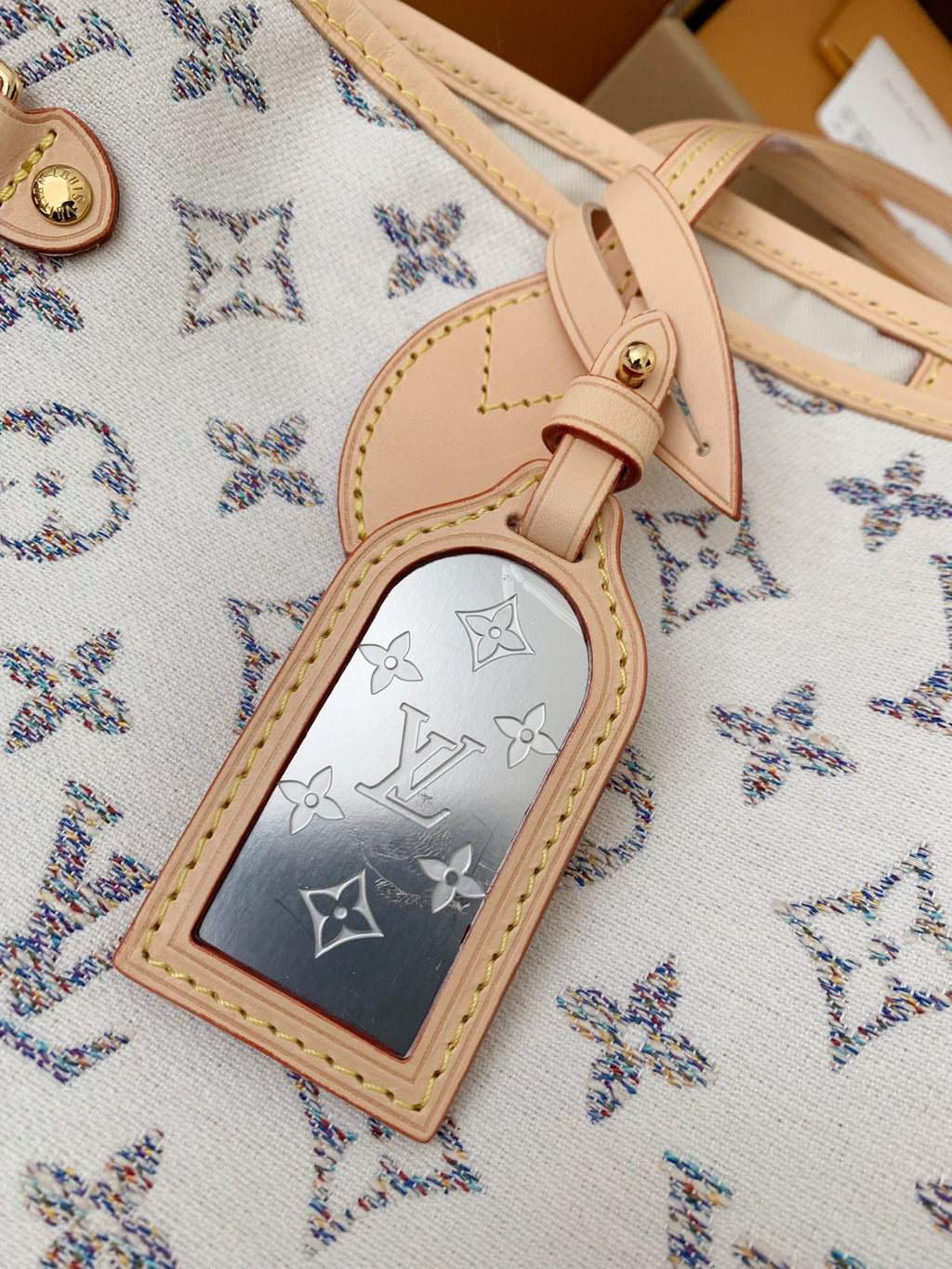 Neverfull Medium Handbag