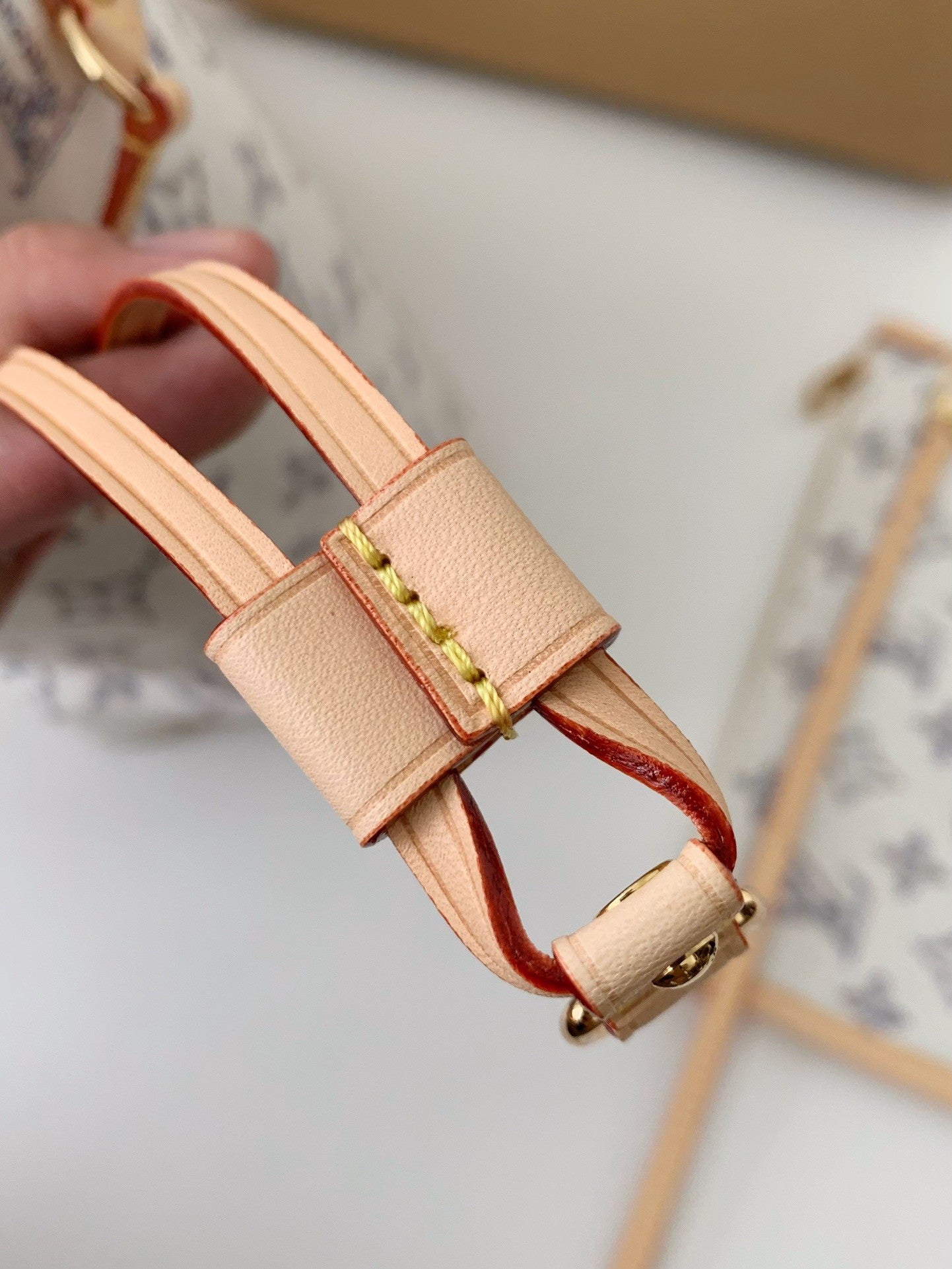 Neverfull Medium Handbag