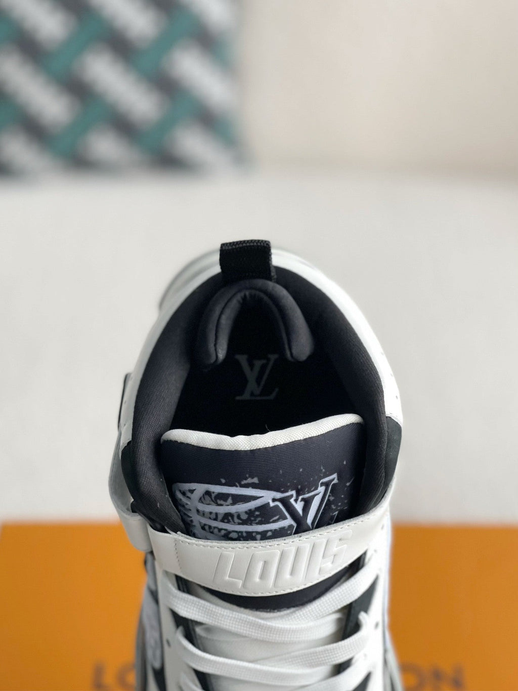 Trainer Adjustable Mode Paste Sports Casual Shoes