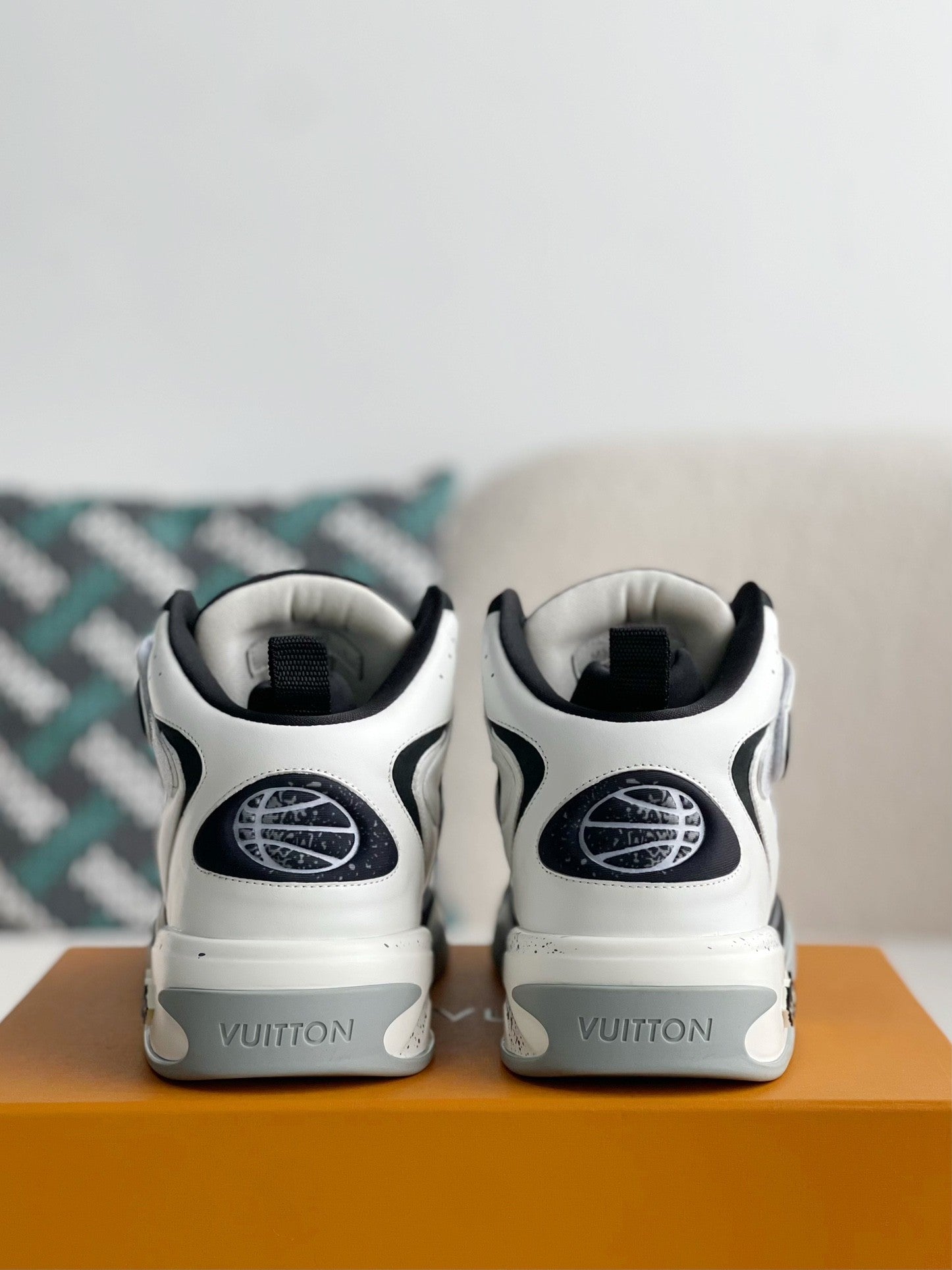 Trainer Adjustable Mode Paste Sports Casual Shoes