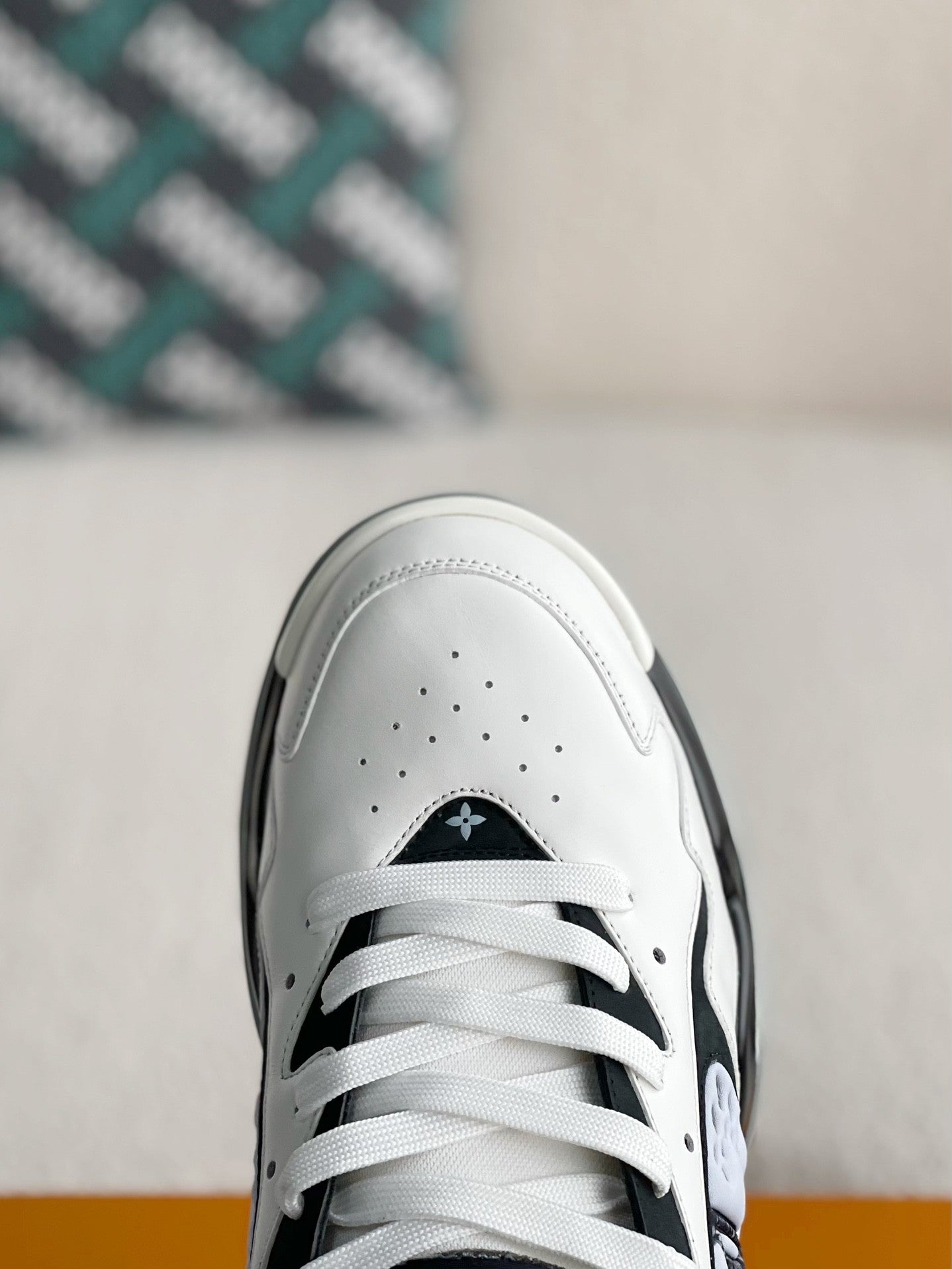 Trainer Adjustable Mode Paste Sports Casual Shoes