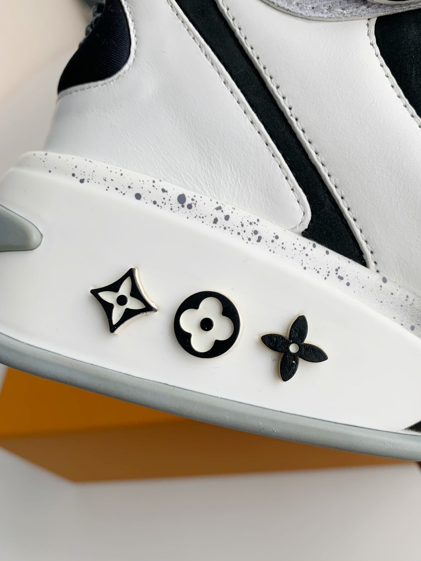 Trainer Adjustable Mode Paste Sports Casual Shoes