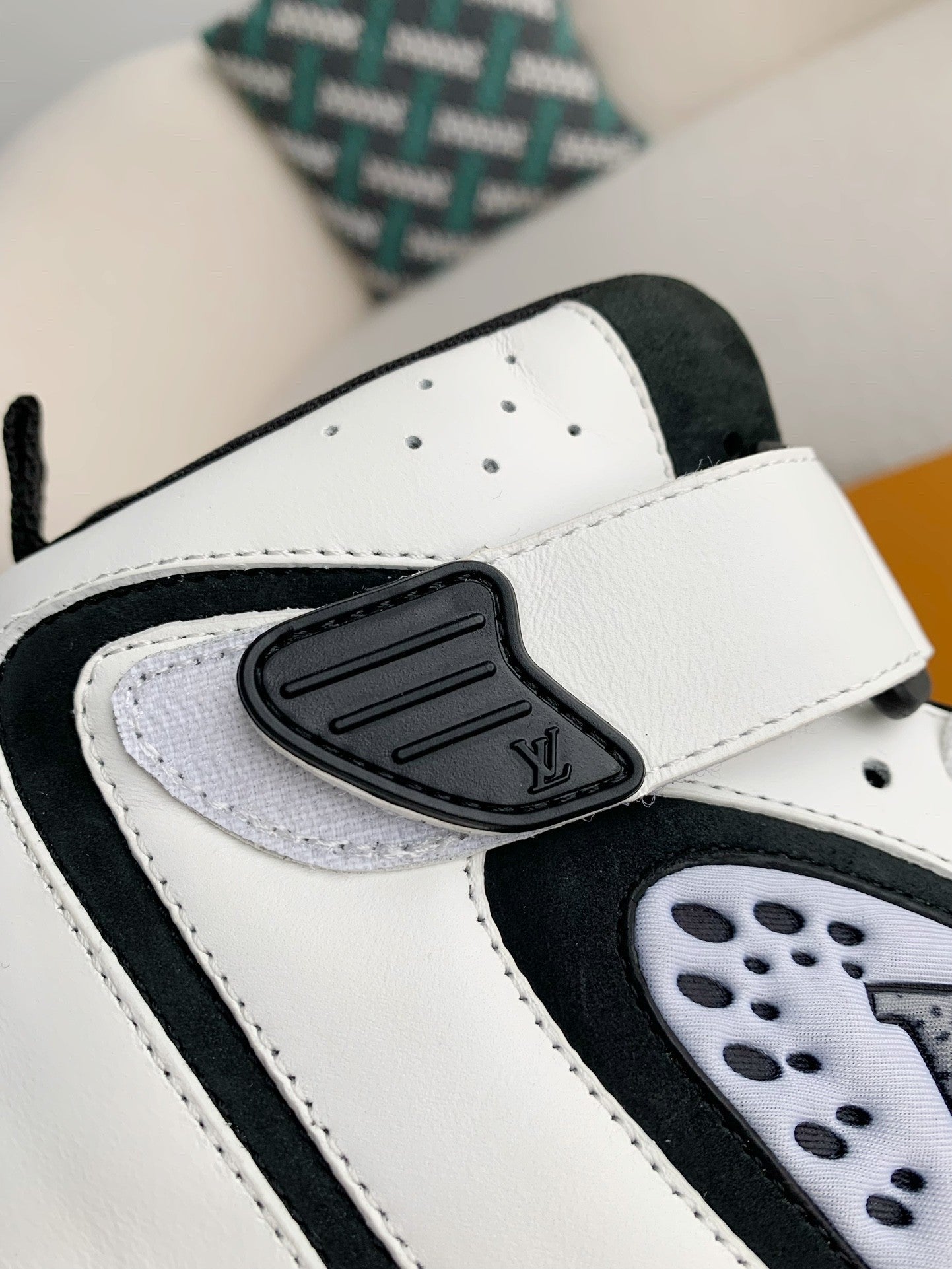 Trainer Adjustable Mode Paste Sports Casual Shoes