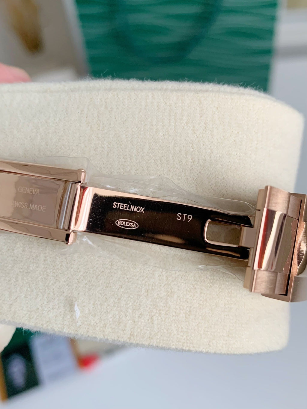 Cosmograph Daytona Rainbow Watch, 40mm