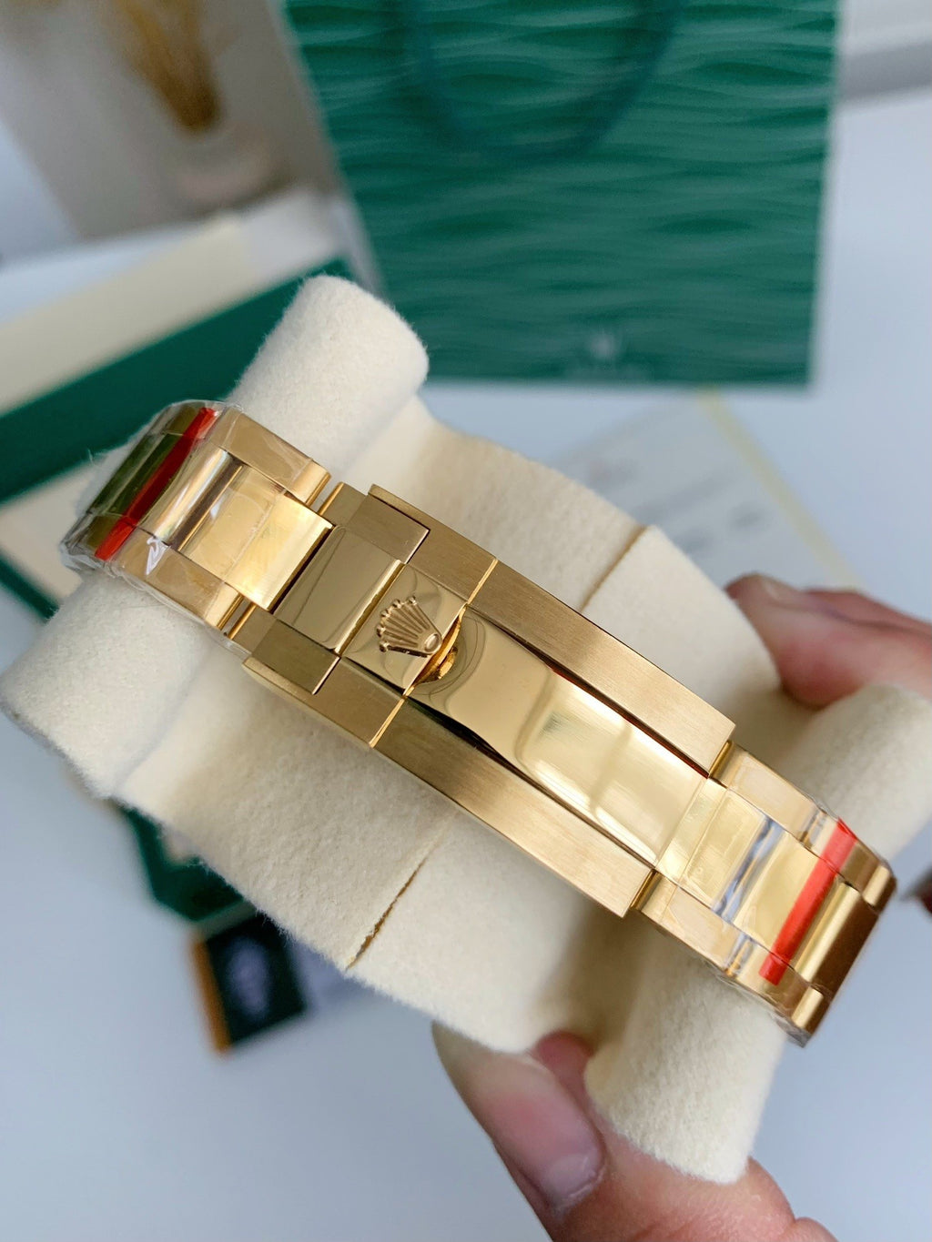 Cosmograph Daytona Rainbow Watch, 40mm