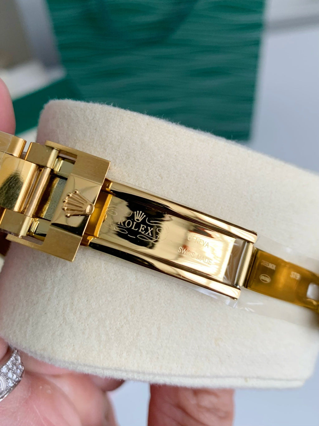 Cosmograph Daytona Rainbow Watch, 40mm