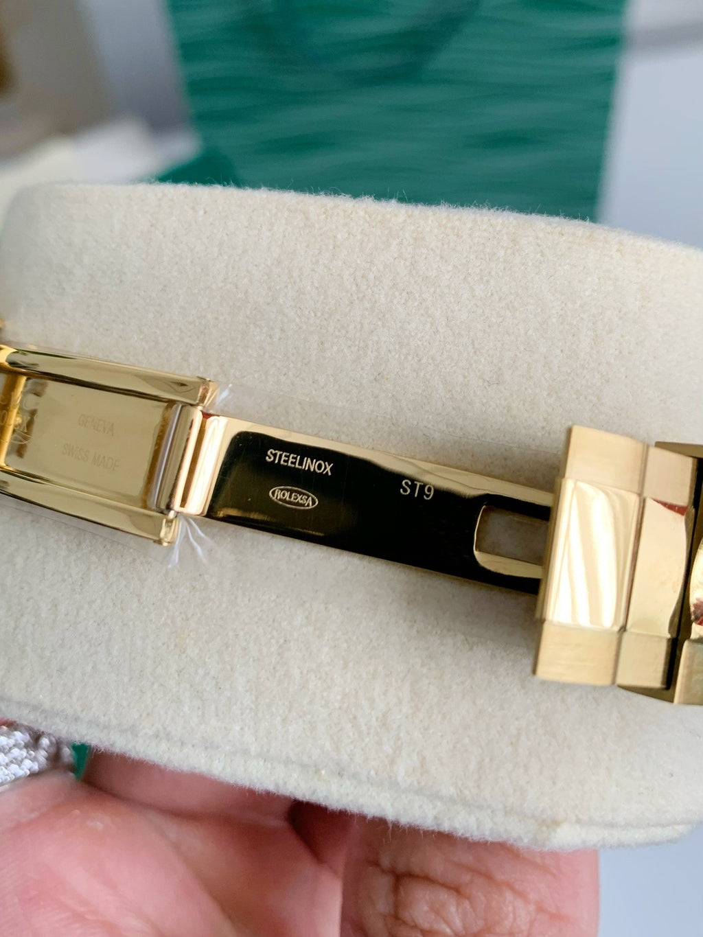 Cosmograph Daytona Rainbow Watch, 40mm