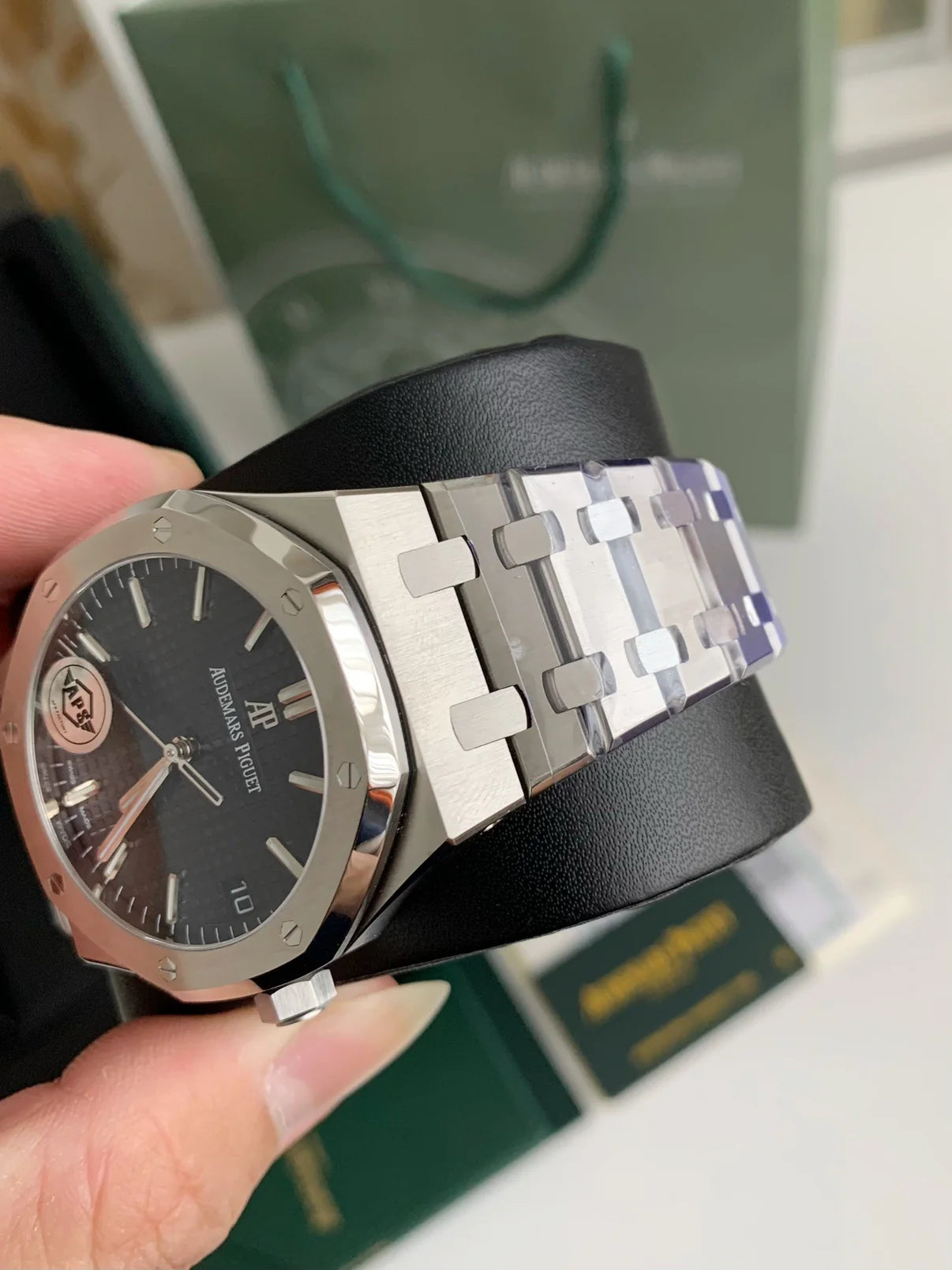 Royal Oak 15500 Series Automatic – Black Dial | 41mm