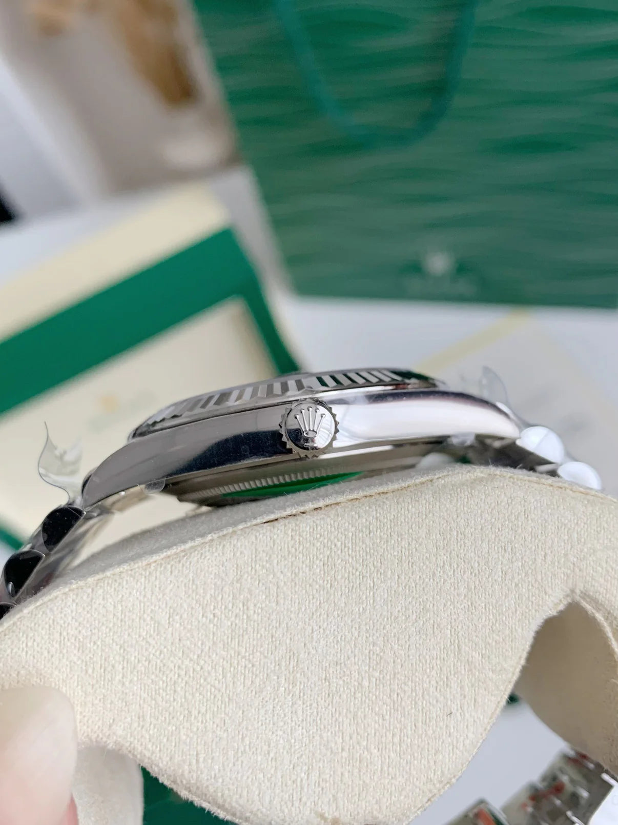 Datejust Style Watch – Black Dial, Fluted Bezel, 41mm Stainless Steel