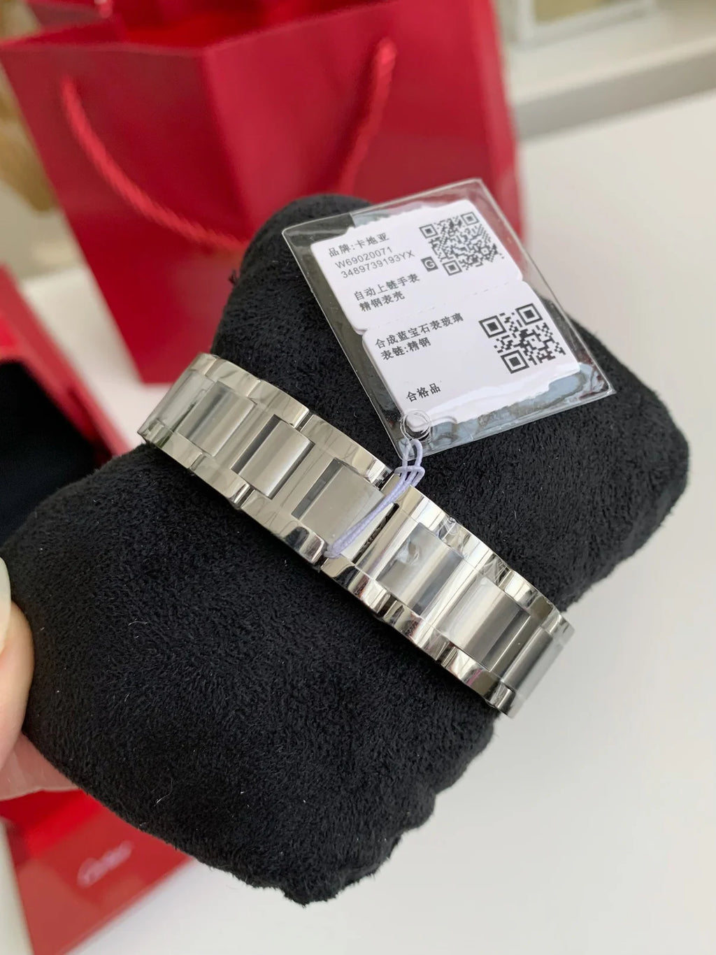 Blue Balloon Style Women's Wristwatch – Silver Dial, 33mm