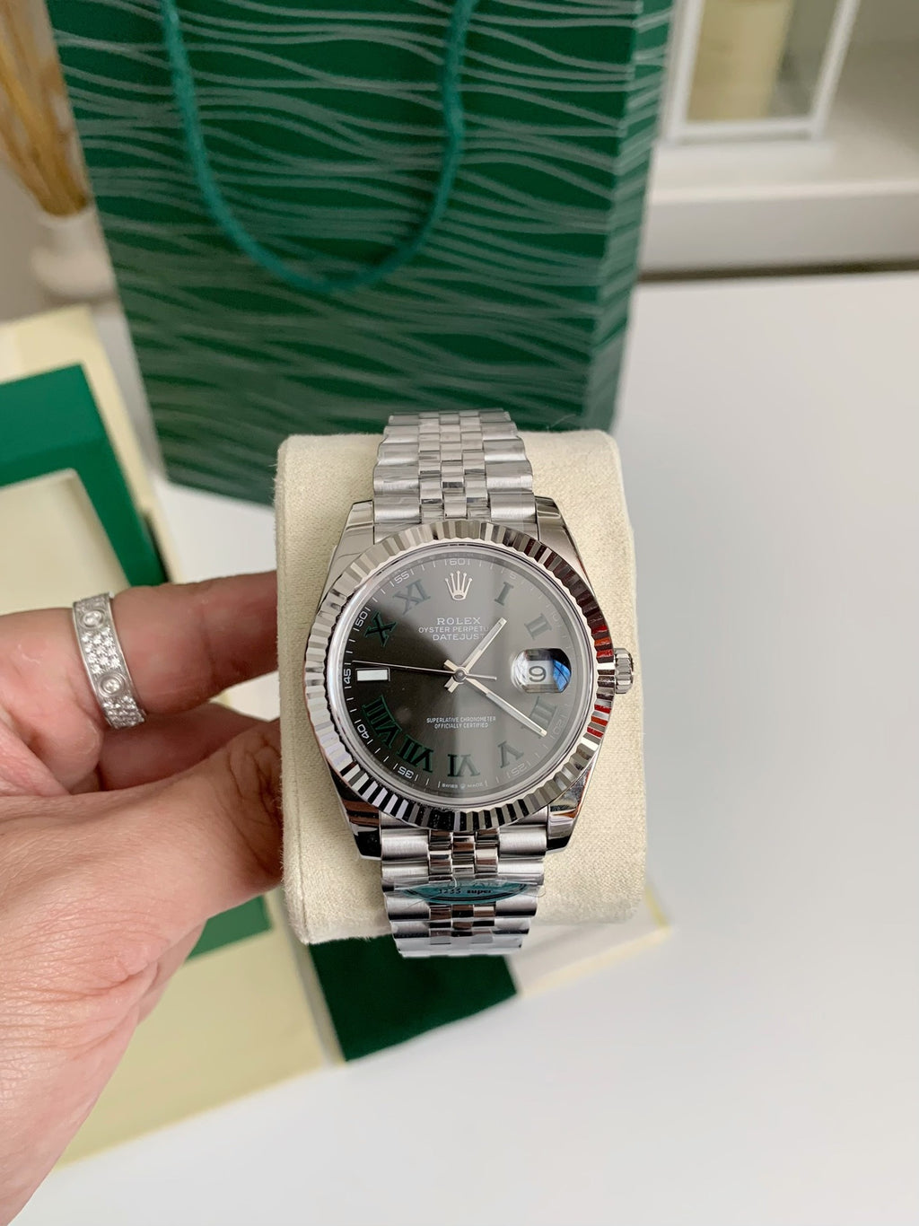 Oyster Perpetual Datejust 41mm – Slate Grey Dial, Roman Numerals