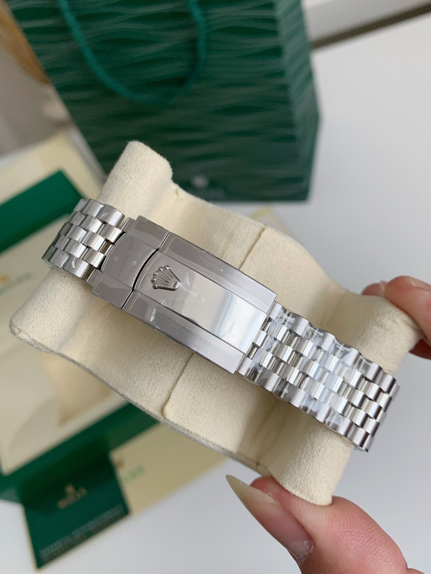 Oyster Perpetual Datejust 41mm – Slate Grey Dial, Roman Numerals