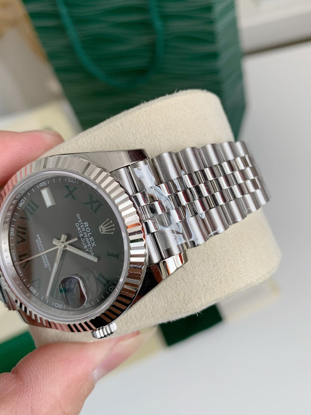 Oyster Perpetual Datejust 41mm – Slate Grey Dial, Roman Numerals