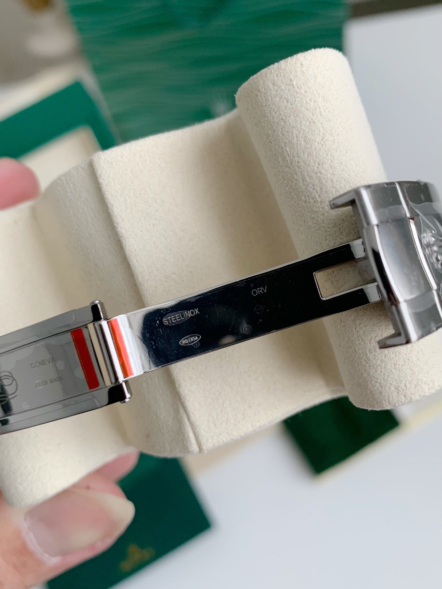 Oyster Perpetual Datejust 41mm – White Dial, Fluted Bezel