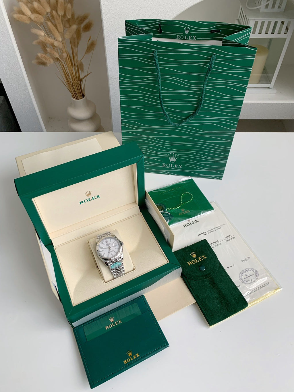 Oyster Perpetual Datejust 41mm – White Dial, Fluted Bezel