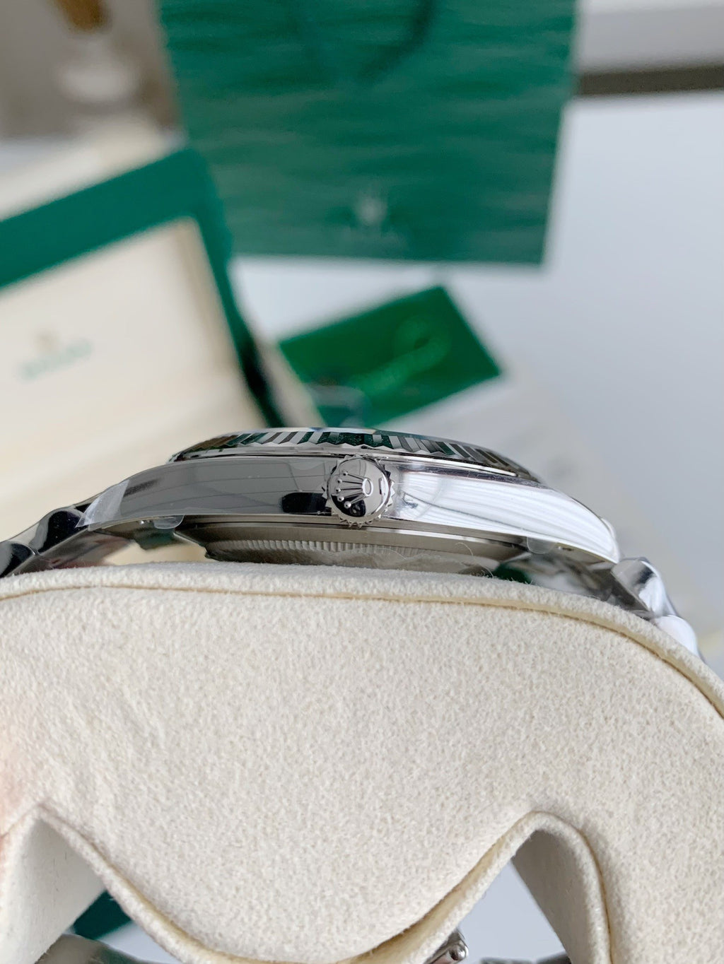 Oyster Perpetual Datejust 41mm – White Dial, Fluted Bezel