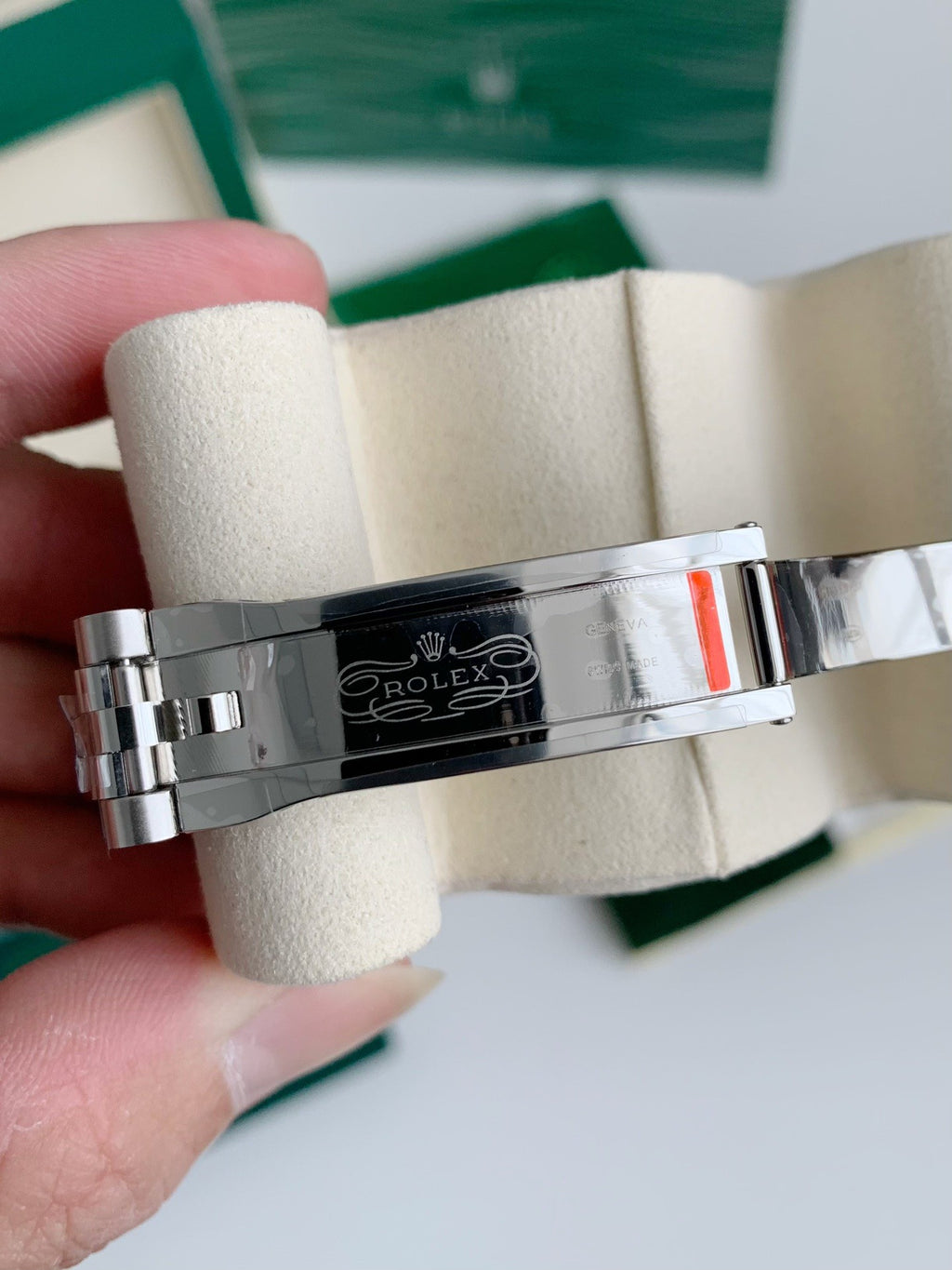 Oyster Perpetual Datejust 41mm – White Dial, Fluted Bezel