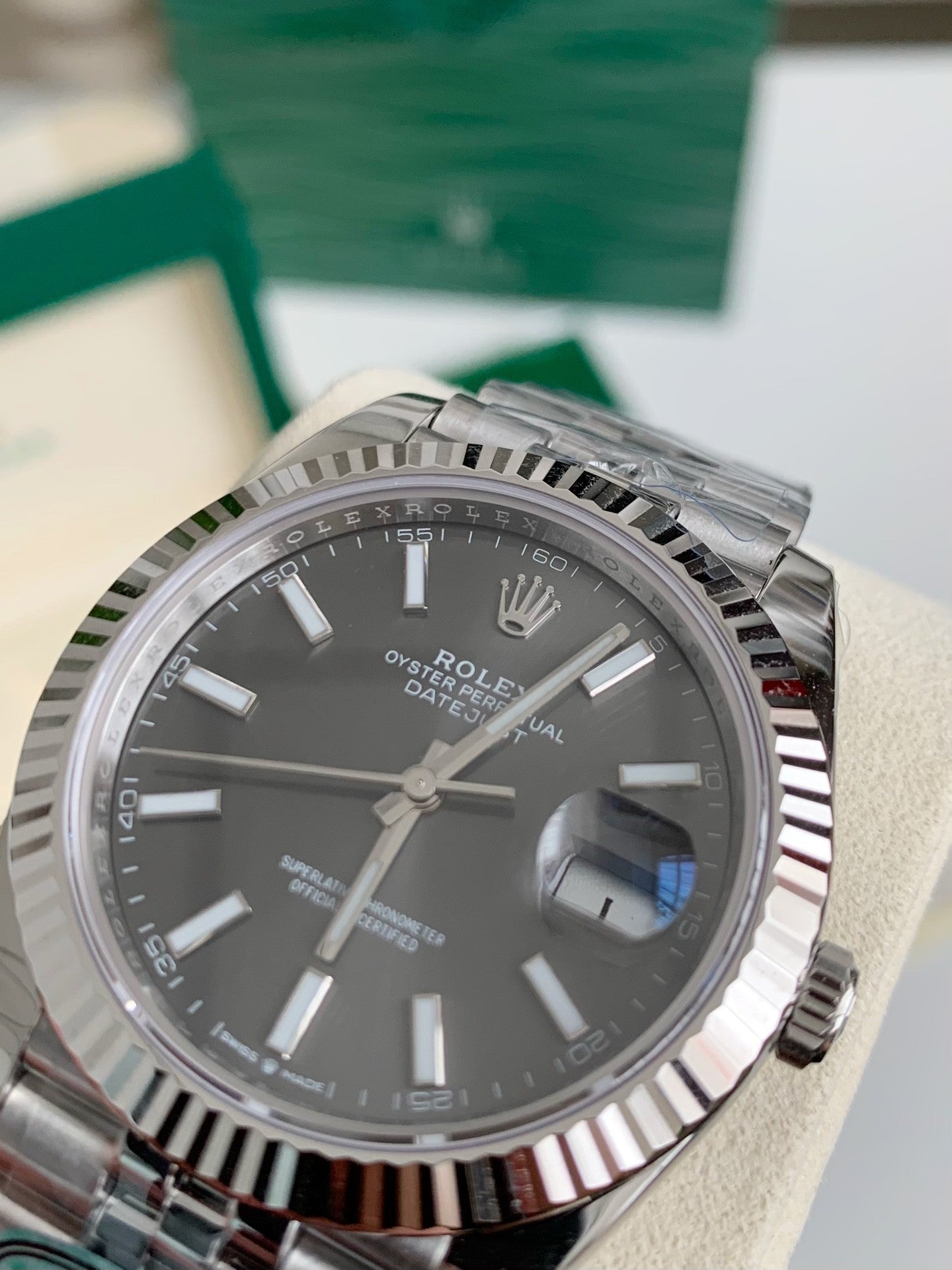 Oyster Perpetual Datejust 41mm – Slate Grey Dial, Fluted Bezel