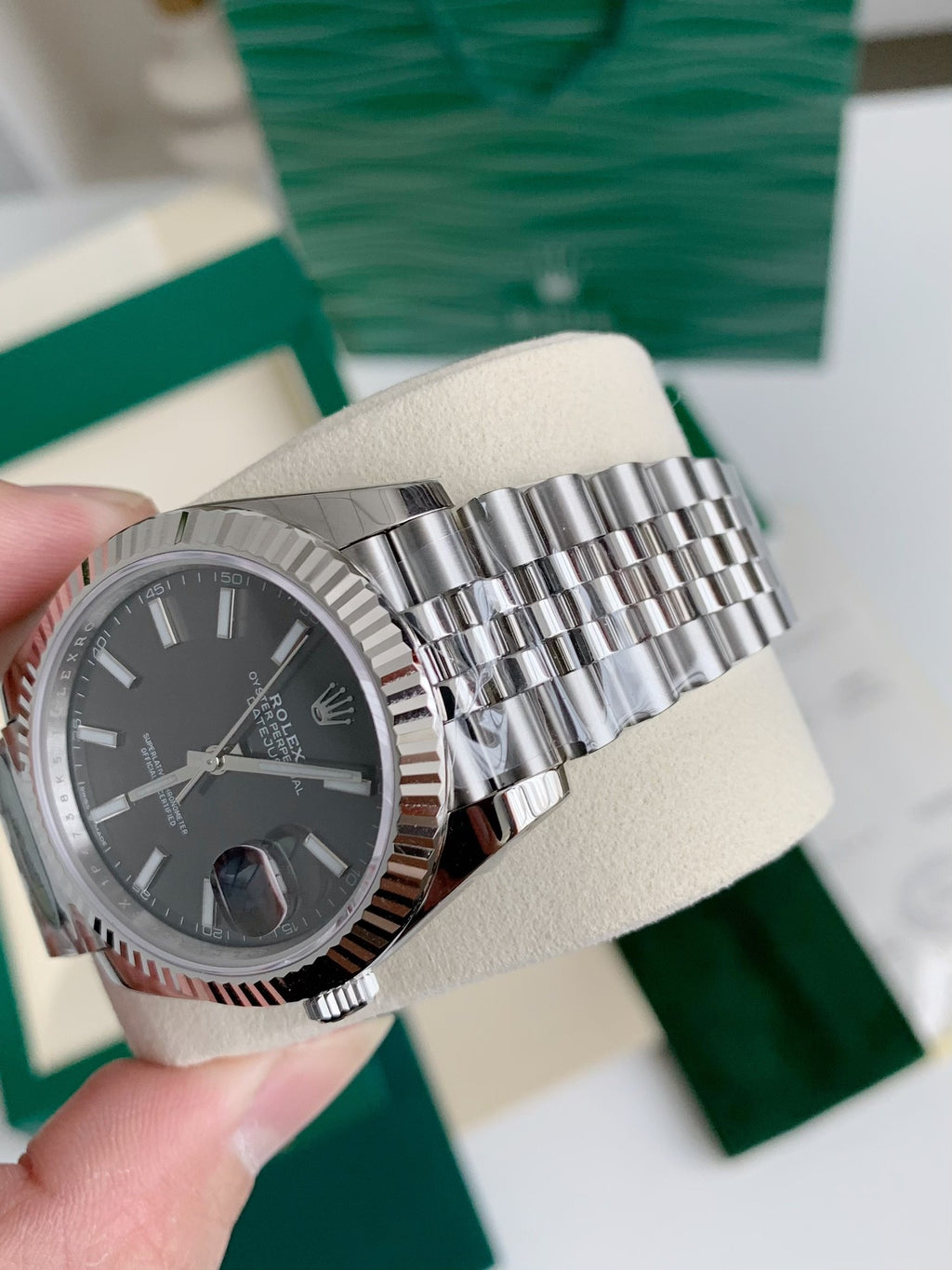 Oyster Perpetual Datejust 41mm – Slate Grey Dial, Fluted Bezel