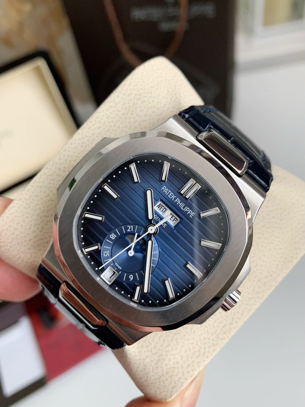 Nautilus 5726 Moonphase Automatic – Blue Dial, Leather Strap | 40.5mm