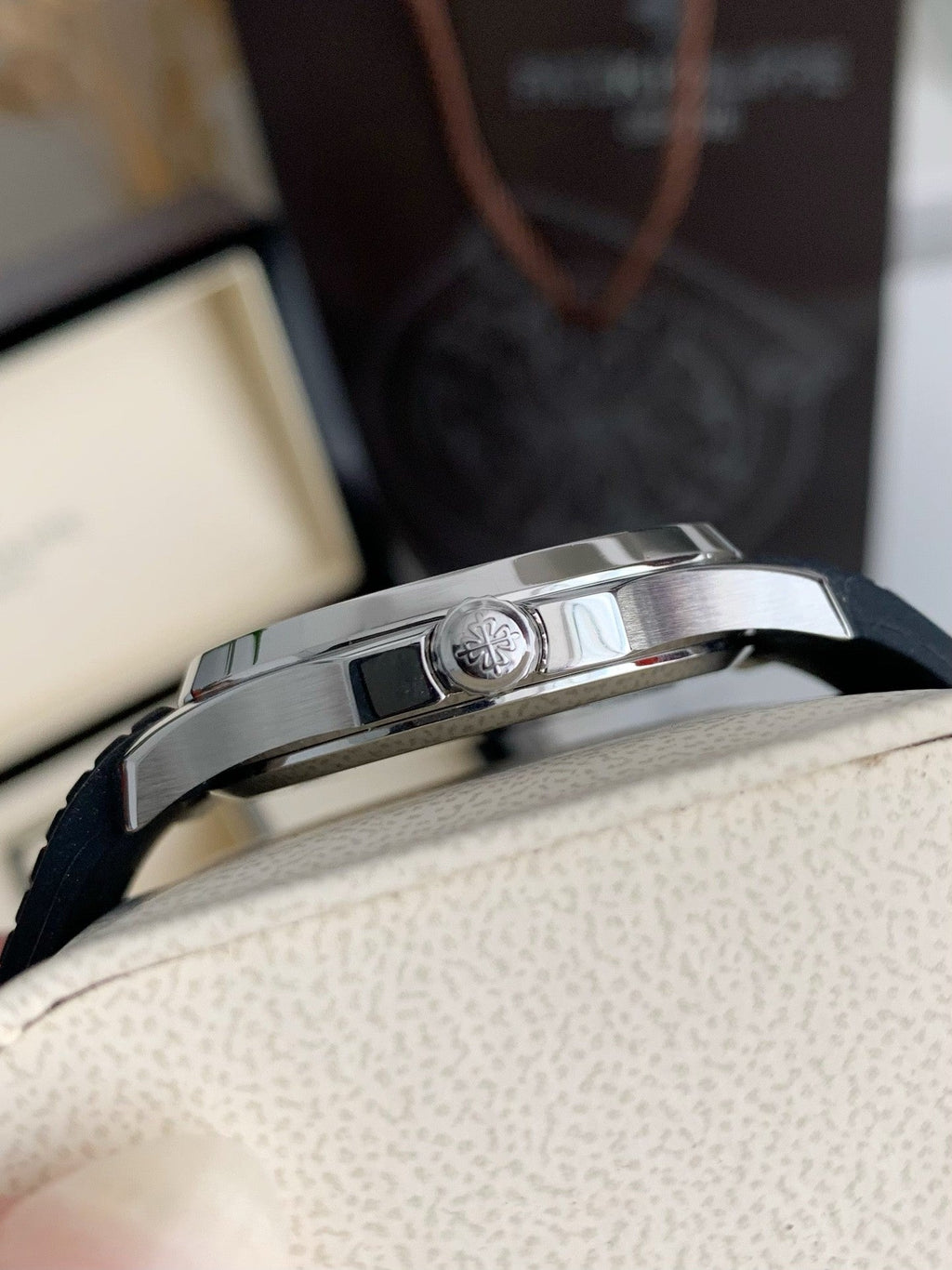 Aquanaut 5167R Custom Automatic – Black Dial, Rubber Strap | 40mm