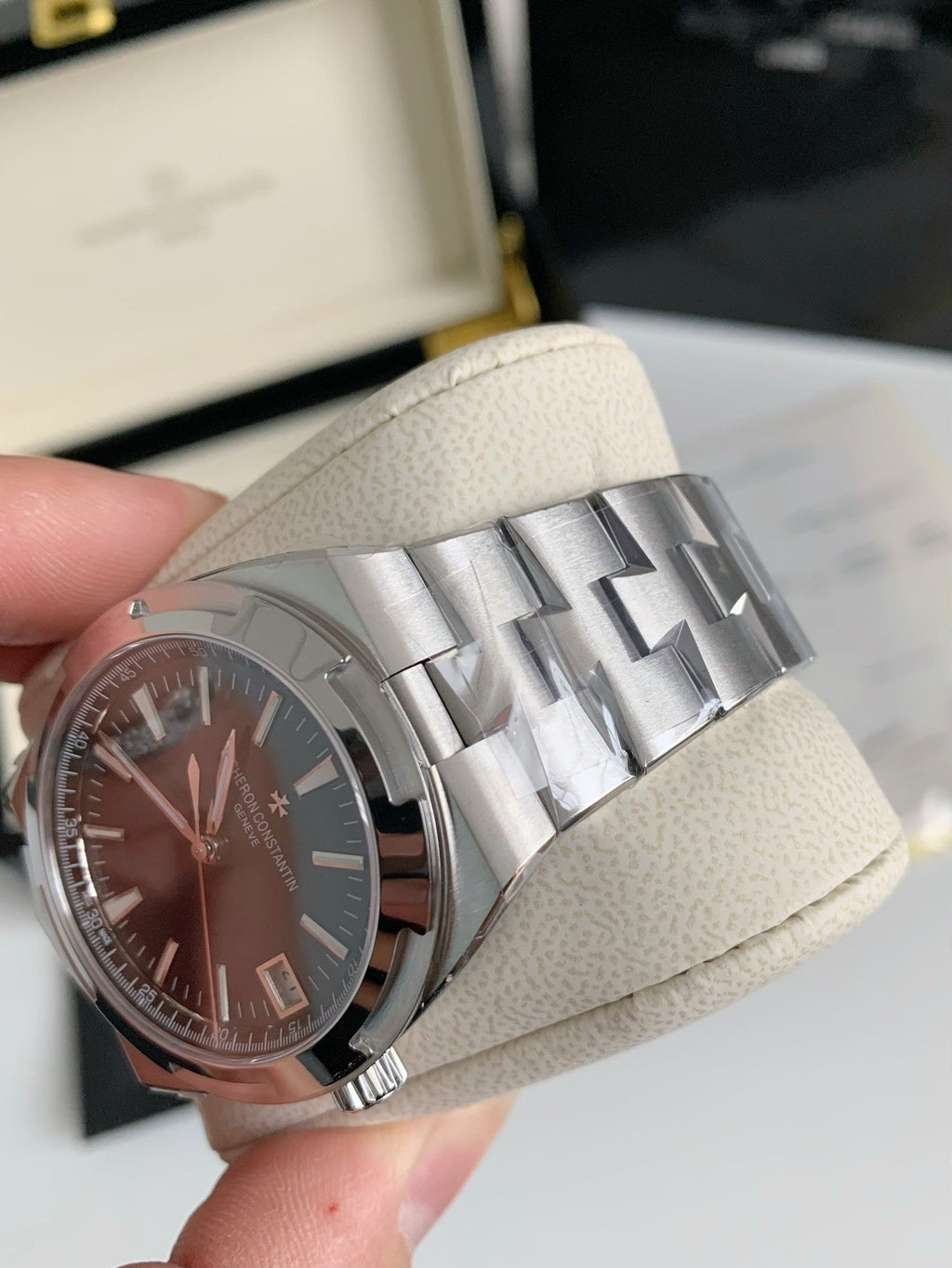 Overseas 41mm – Stainless Steel, Sapphire Back, 5100 Automatic Movement