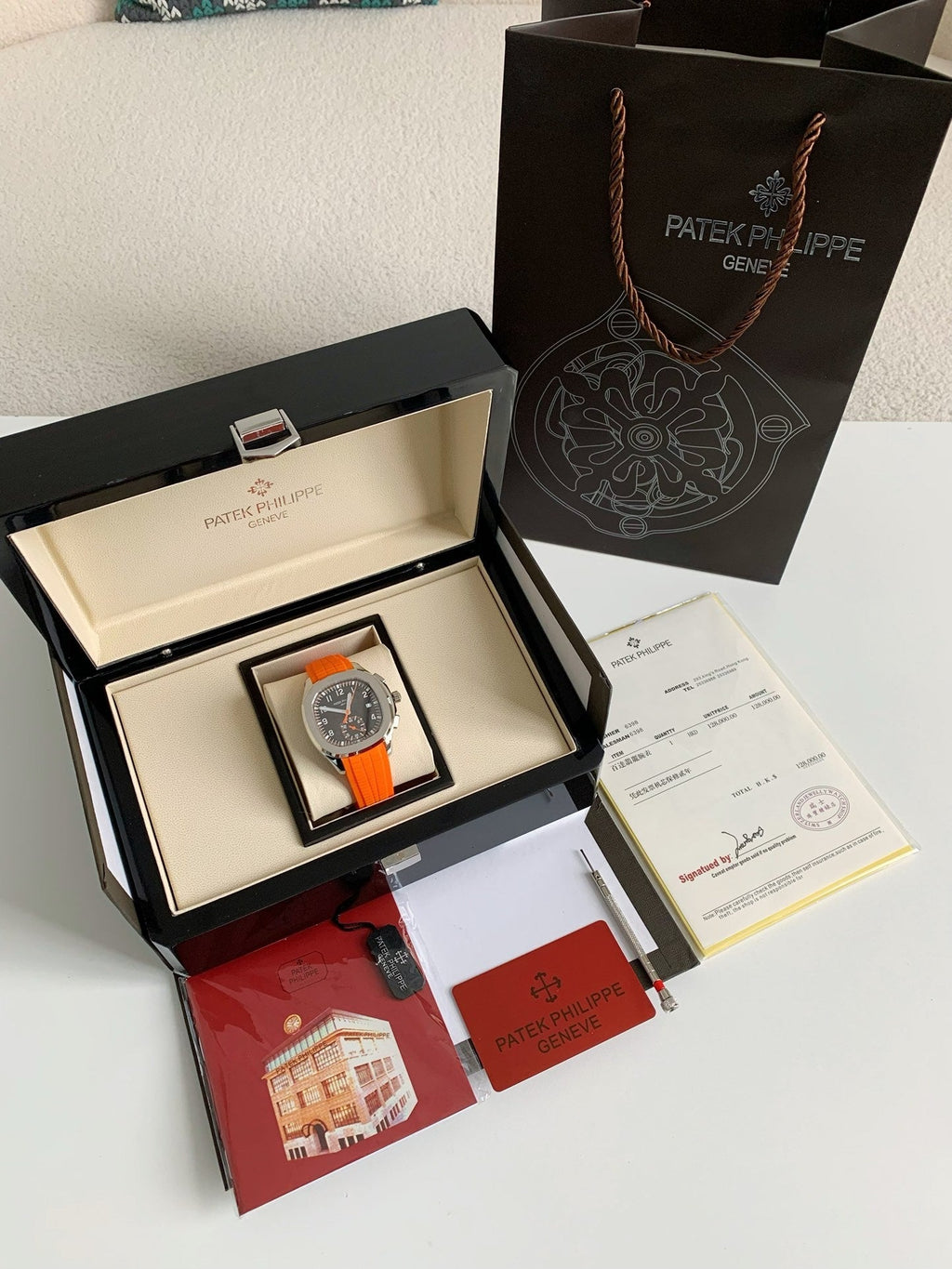 Aquanaut Chronograph Automatic – Black Dial, Orange Rubber Strap | 42.2mm