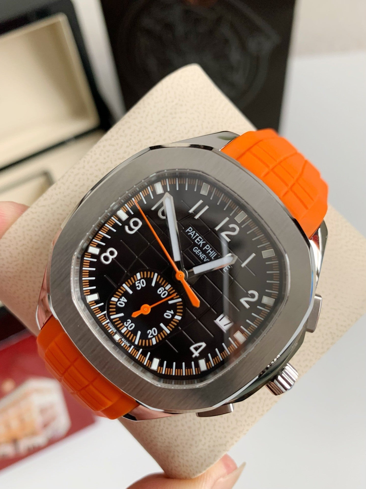 Aquanaut Chronograph Automatic – Black Dial, Orange Rubber Strap | 42.2mm