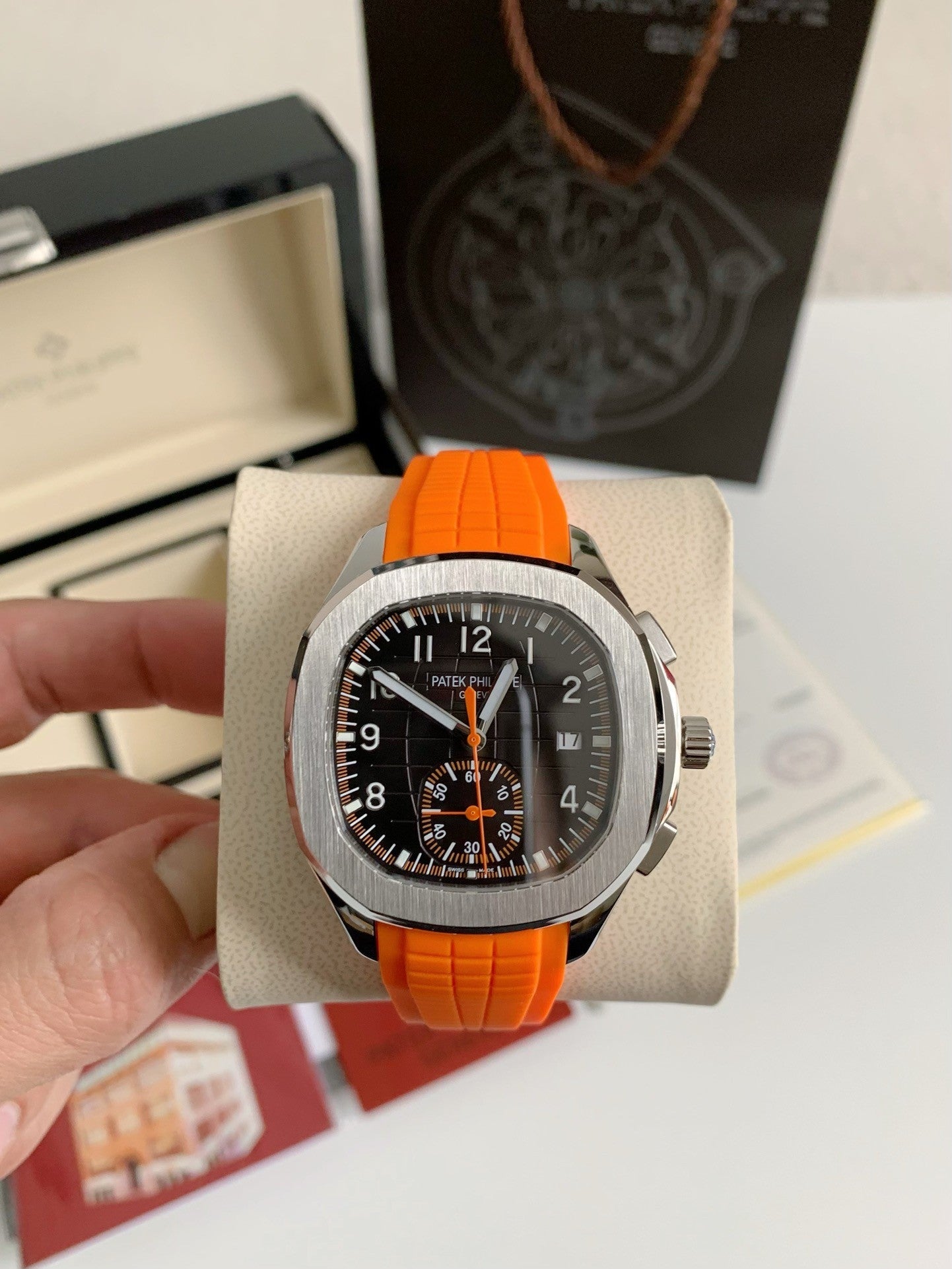 Aquanaut Chronograph Automatic – Black Dial, Orange Rubber Strap | 42.2mm