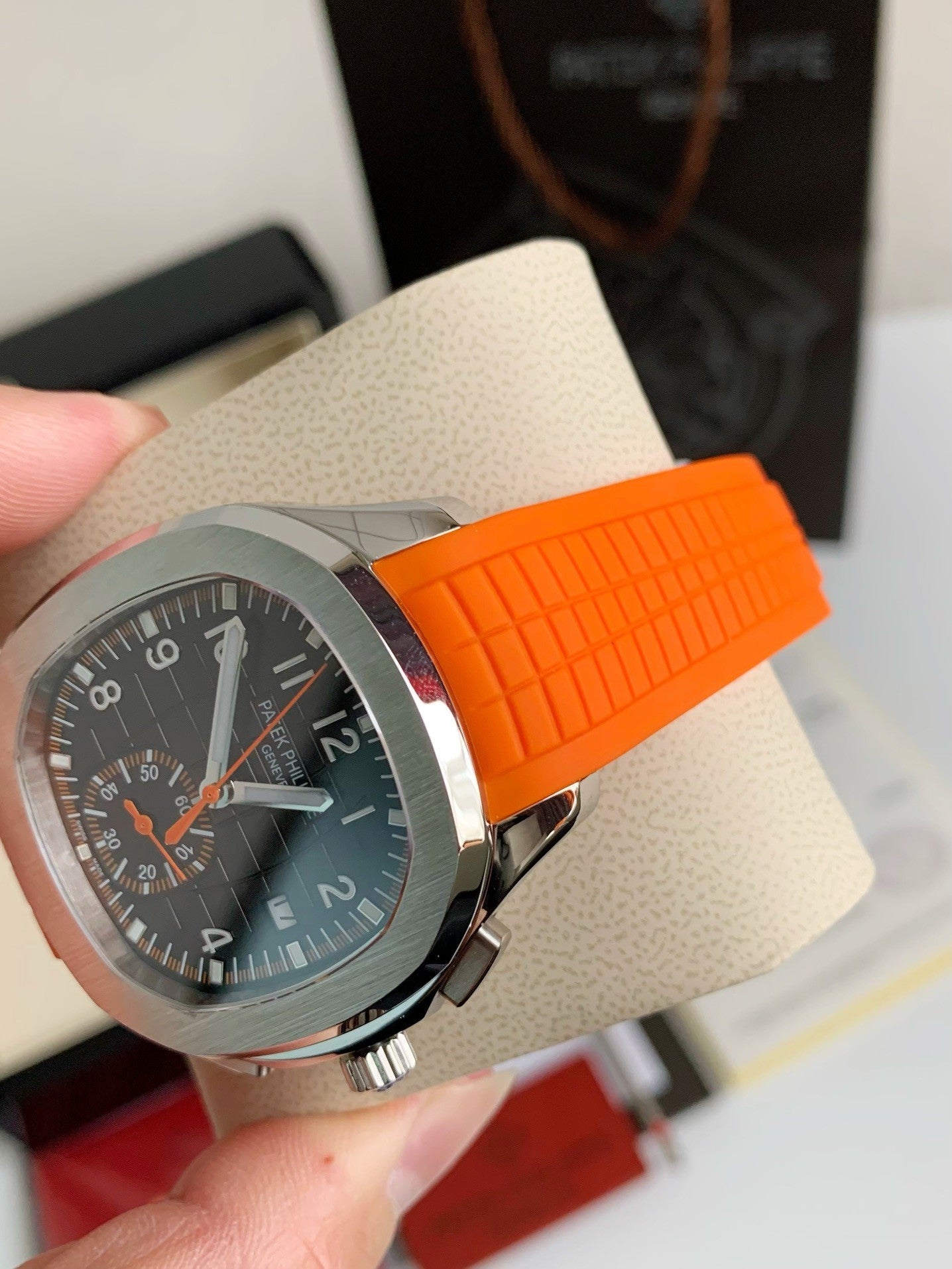 Aquanaut Chronograph Automatic – Black Dial, Orange Rubber Strap | 42.2mm