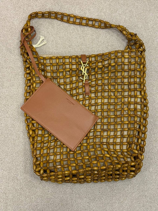 Le 5 À 7 Large In Wood Beads