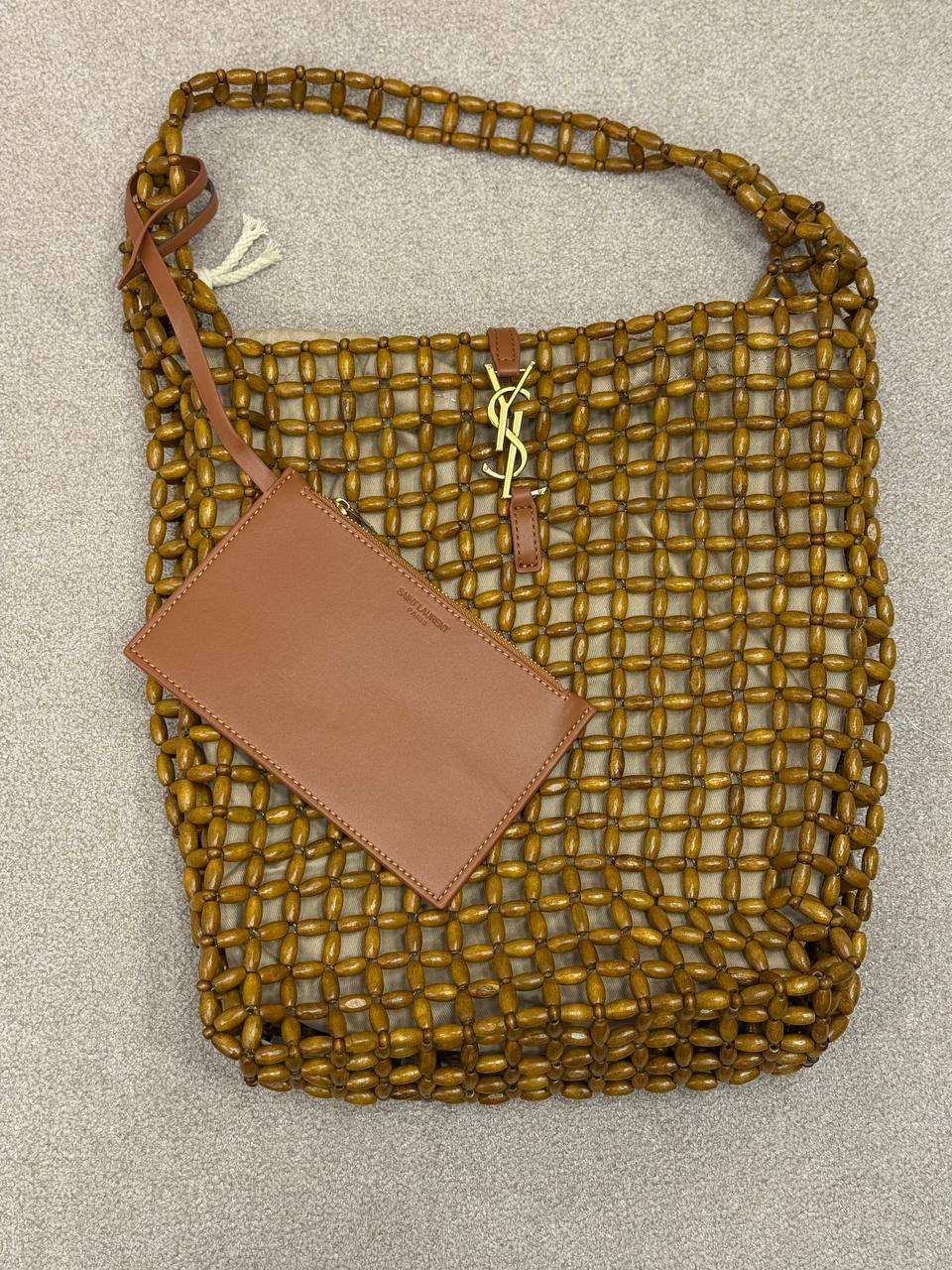 Le 5 À 7 Large In Wood Beads